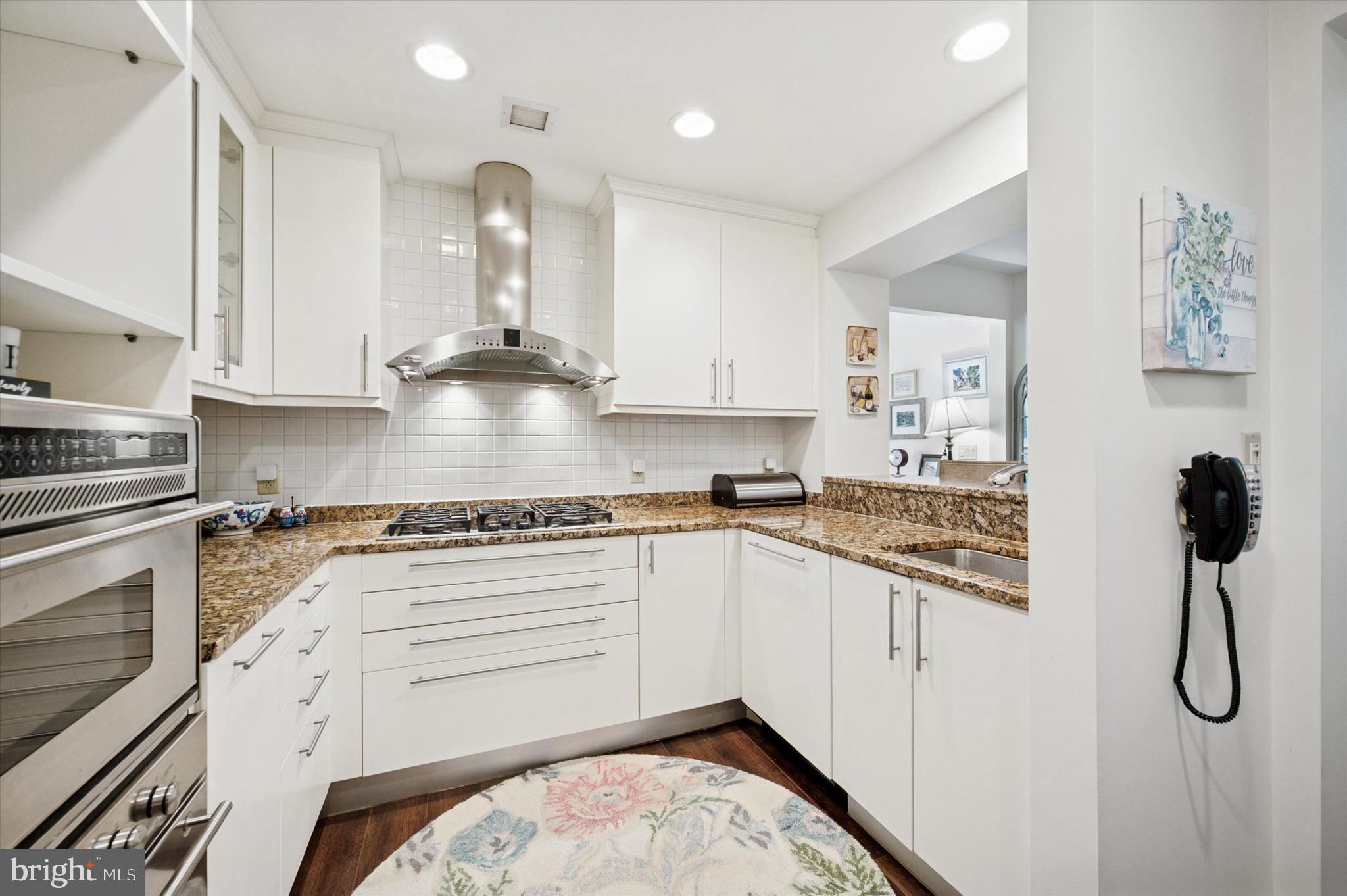 CORINTHIAN - Residential