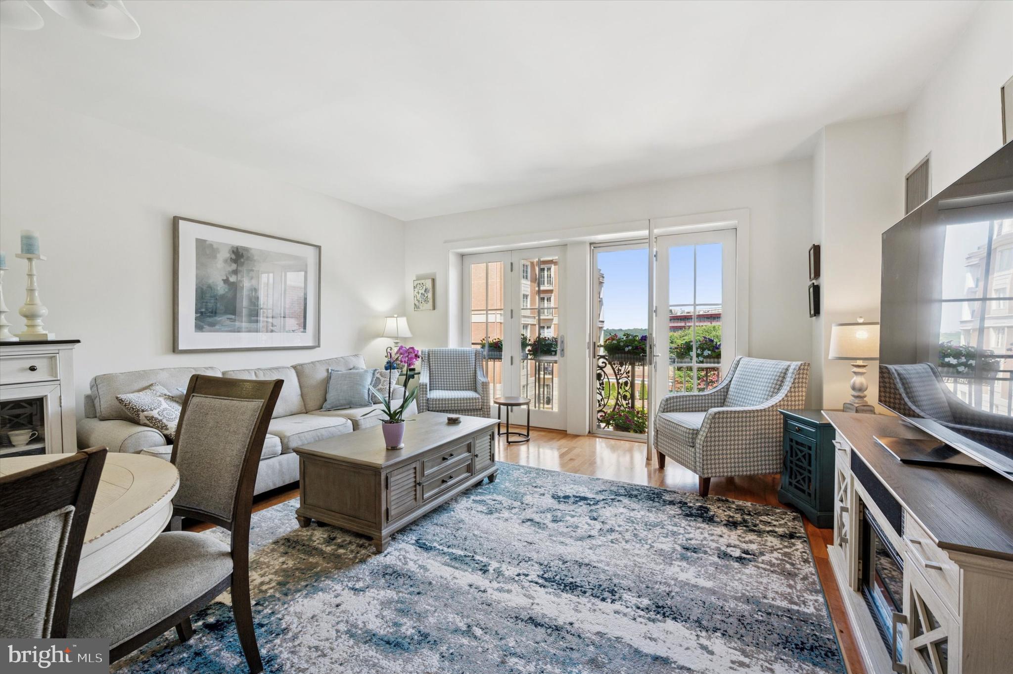 CORINTHIAN - Residential