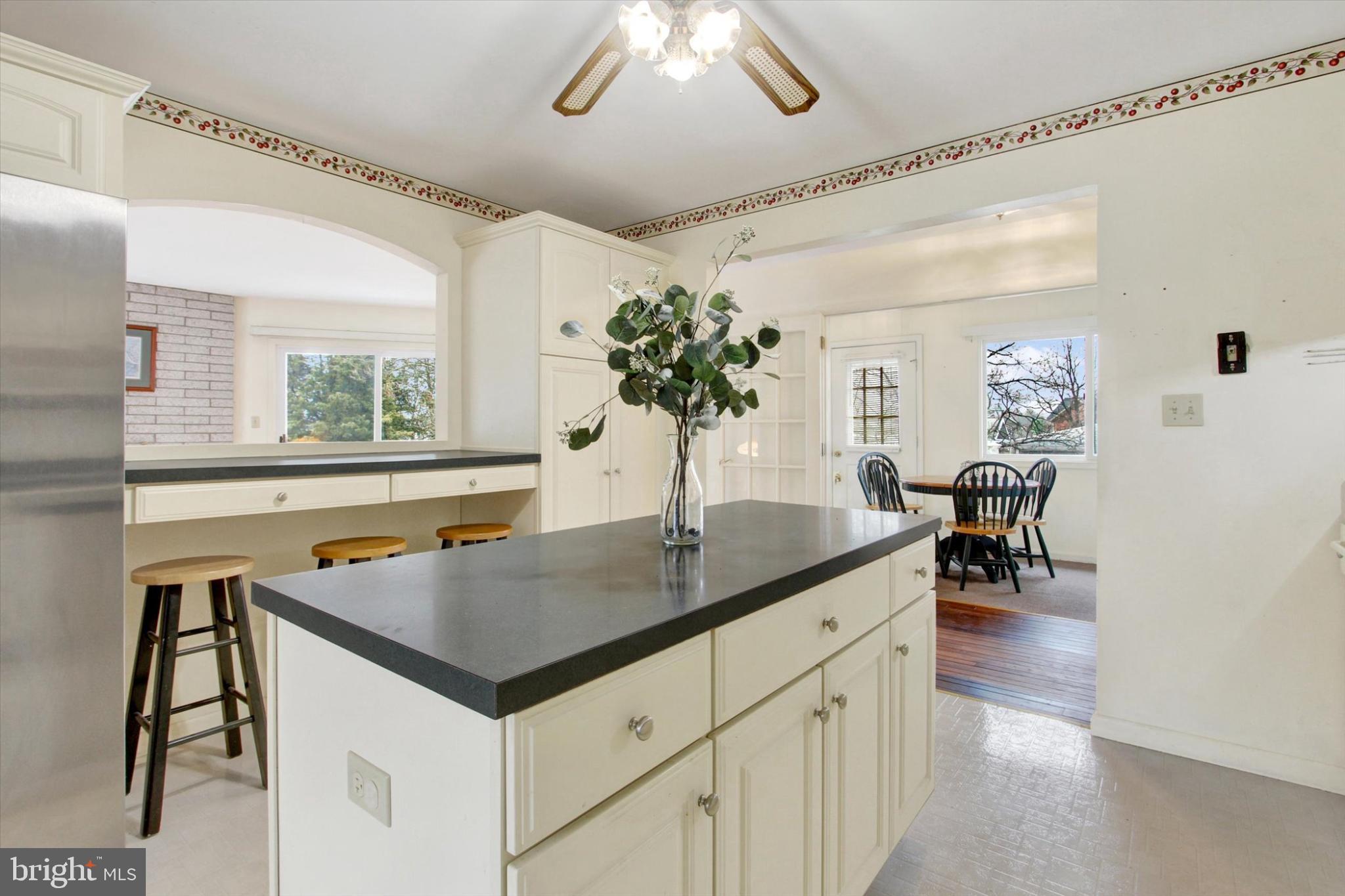 LAKE HERITAGE - Residential