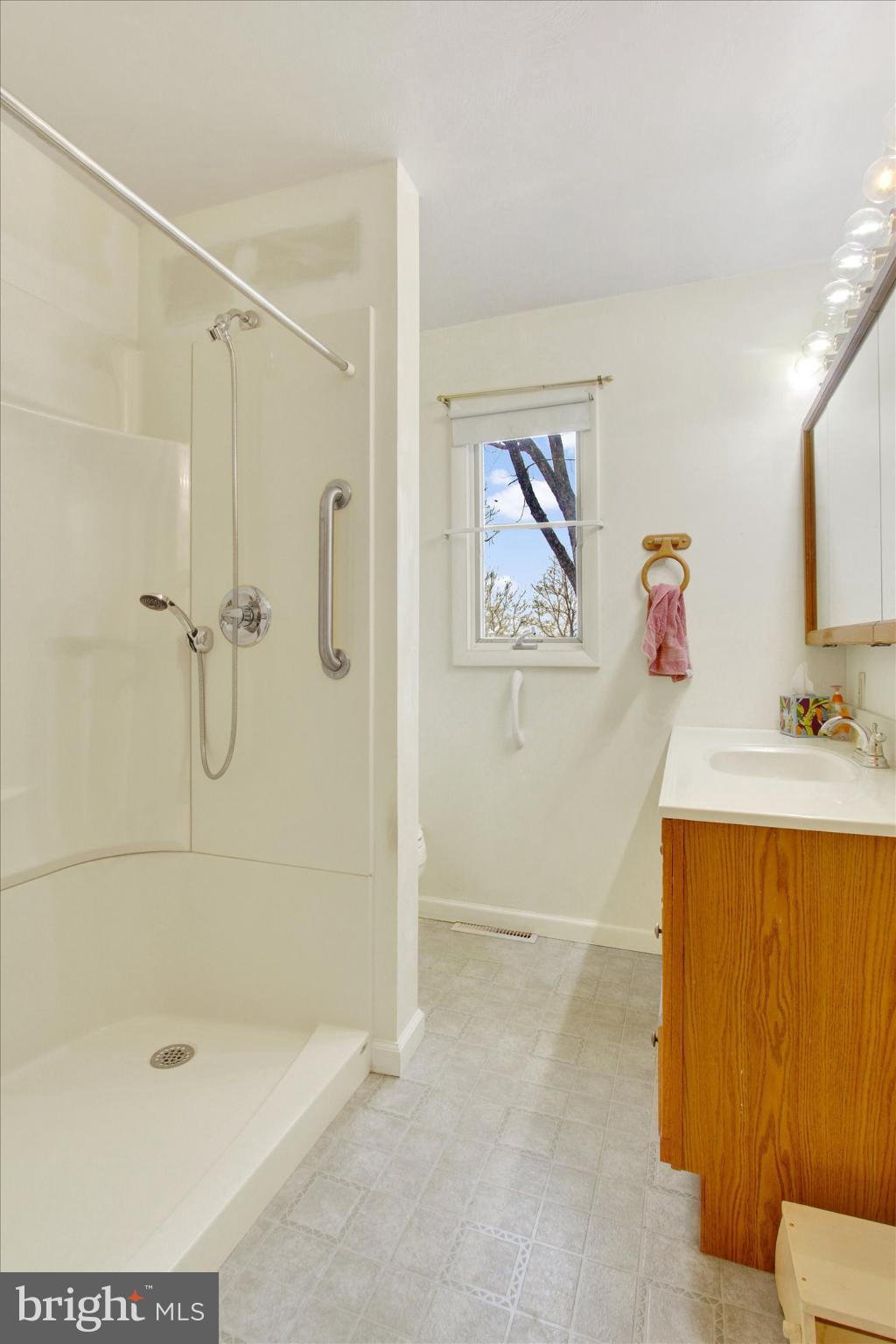 LAKE HERITAGE - Residential