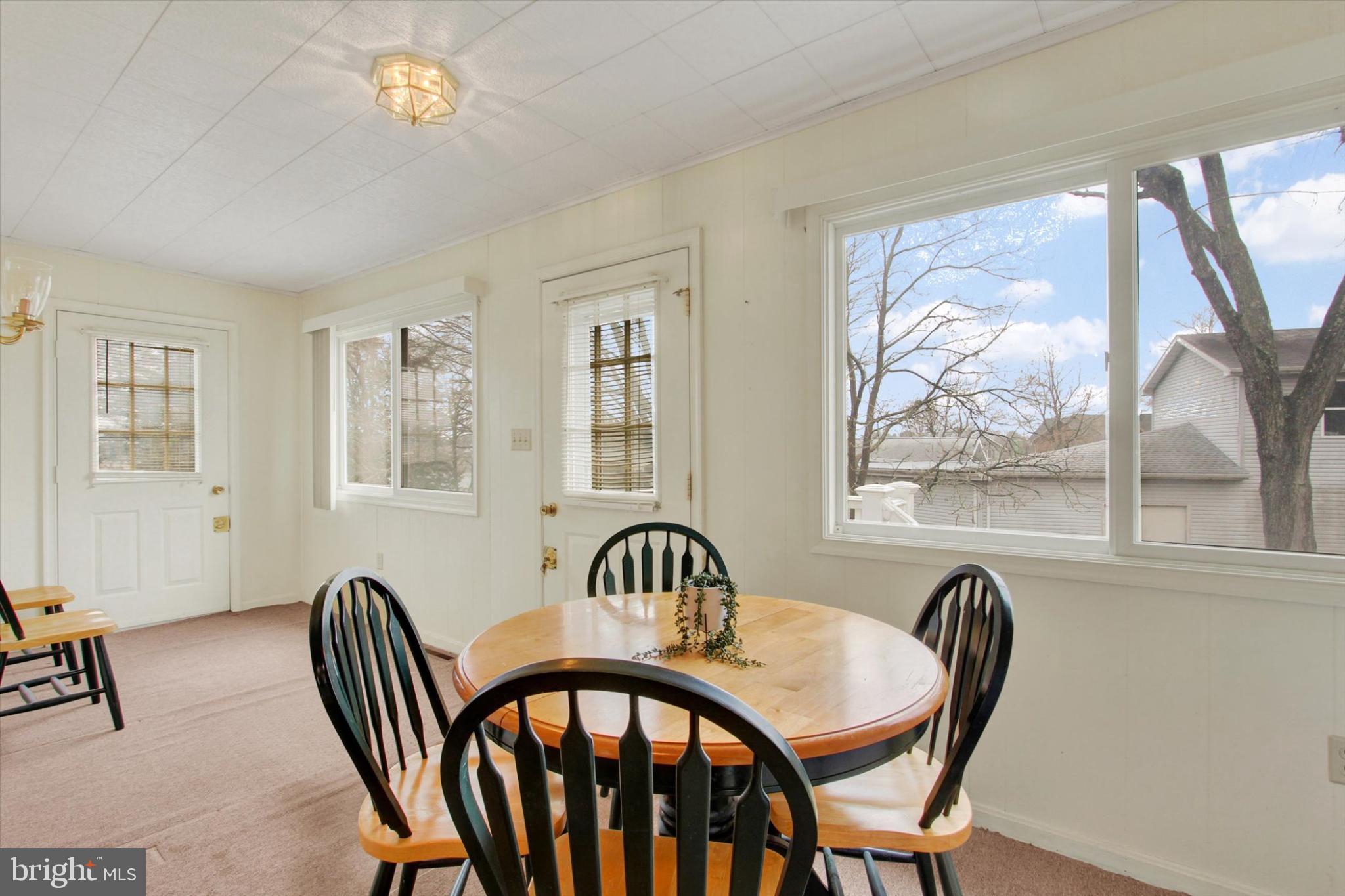 LAKE HERITAGE - Residential