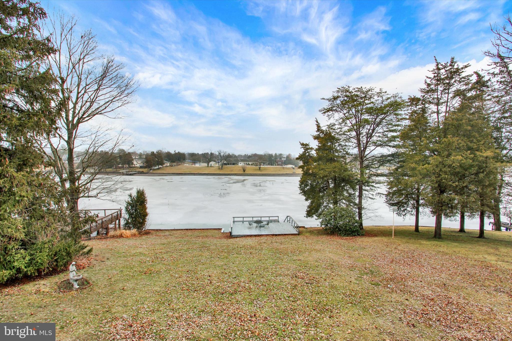 LAKE HERITAGE - Residential