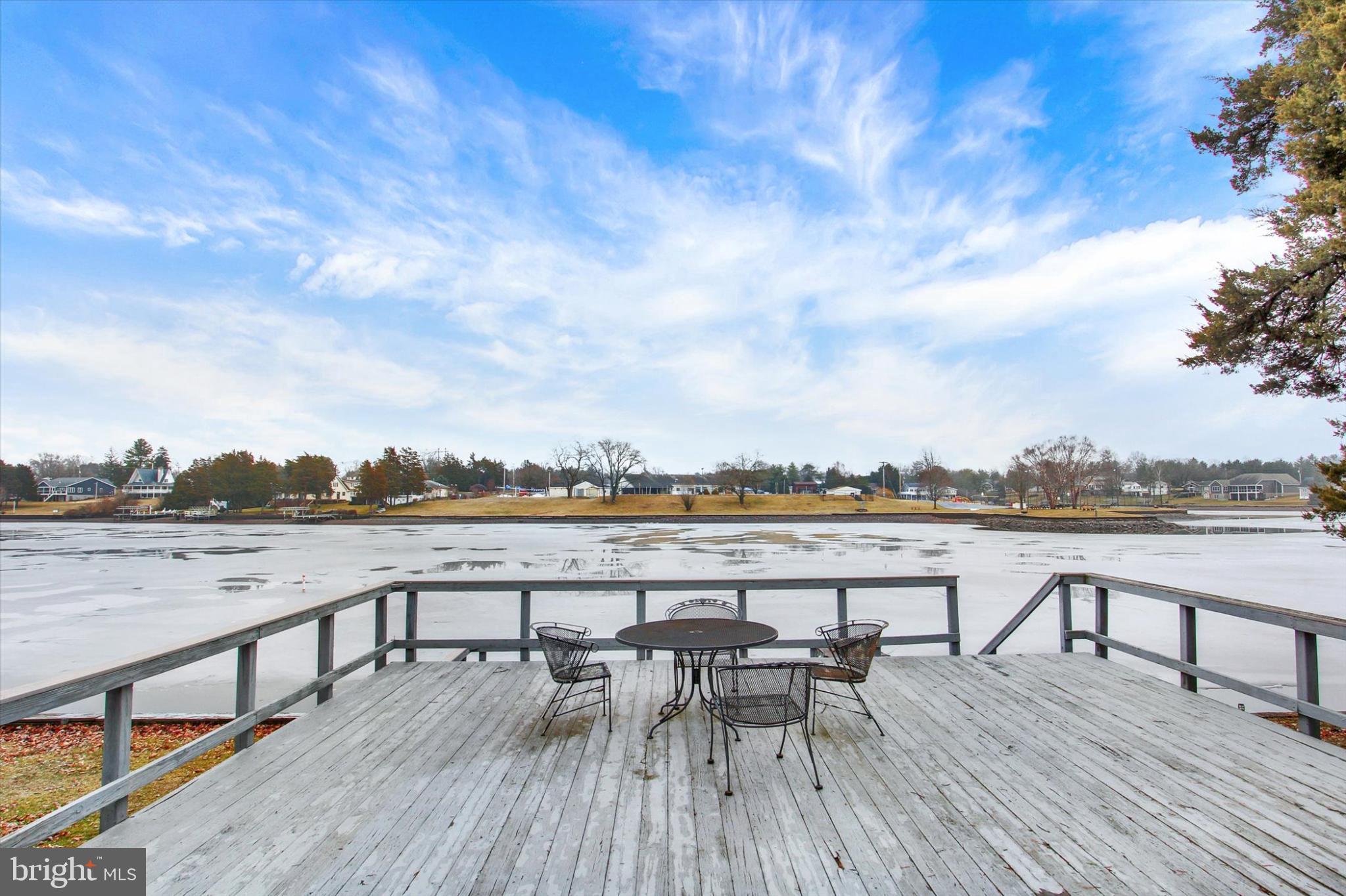 LAKE HERITAGE - Residential