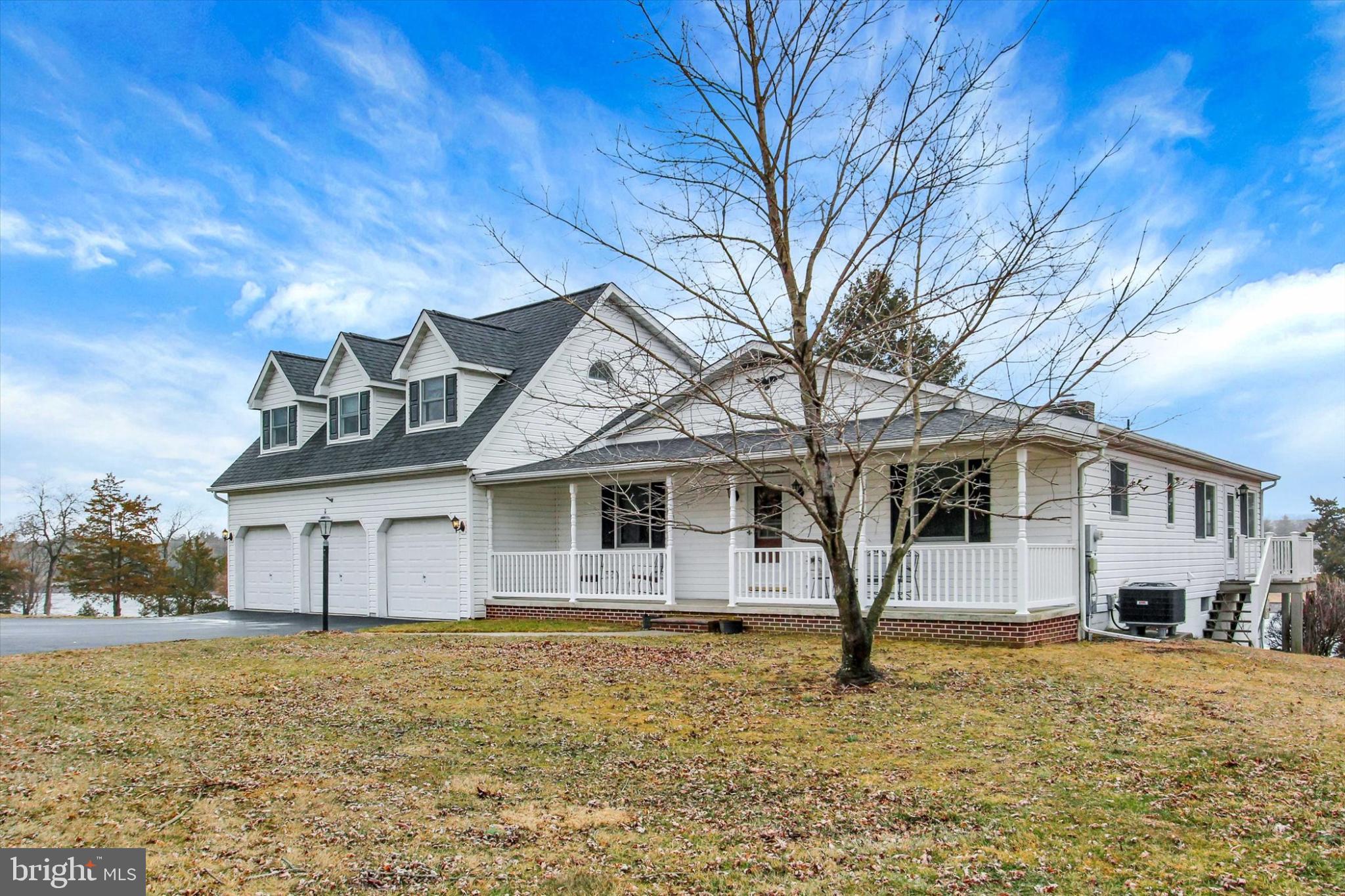 LAKE HERITAGE - Residential