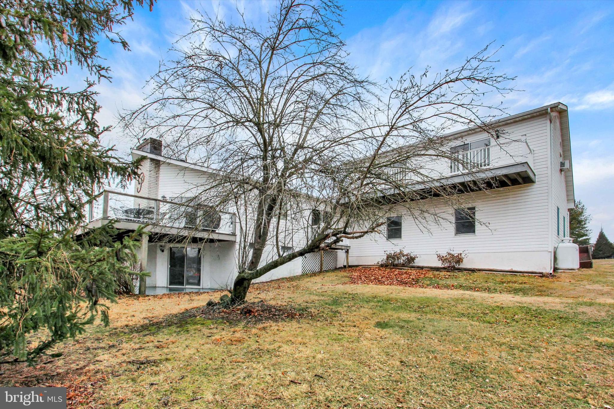 LAKE HERITAGE - Residential