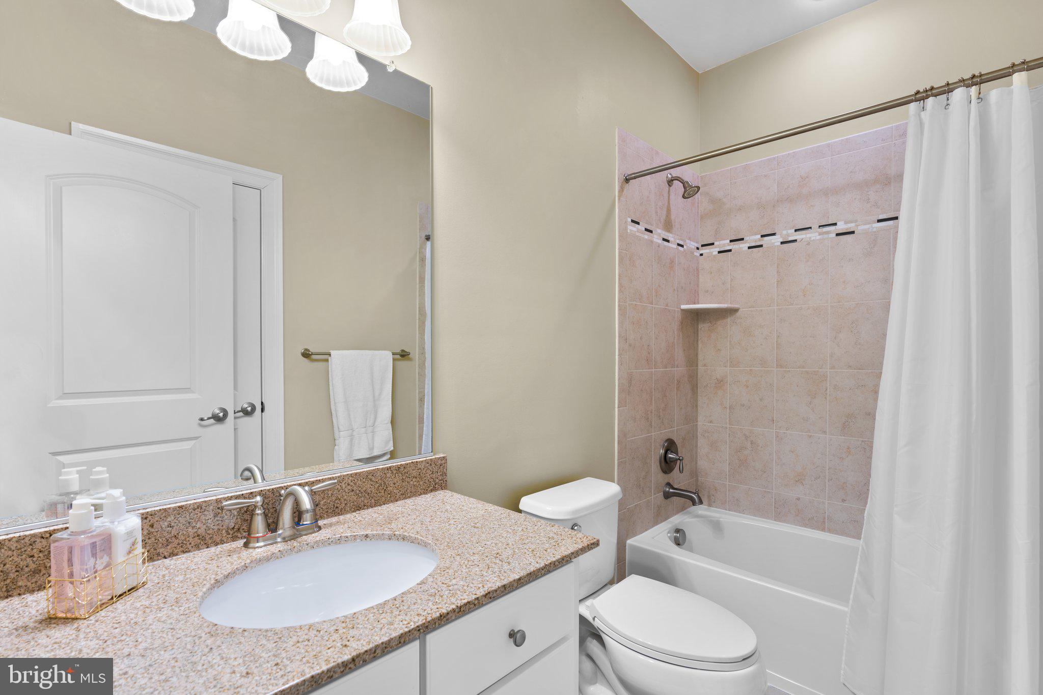 DEEP CREEK VILLAGE - Residential