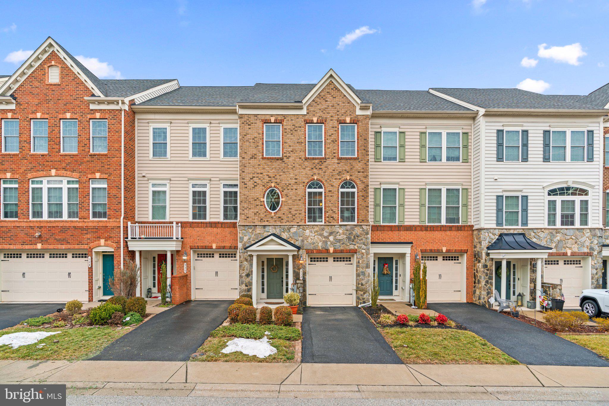 DEEP CREEK VILLAGE - Residential