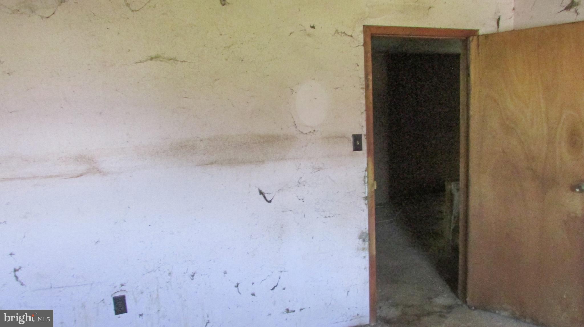 MIDDLE RIVER - Residential