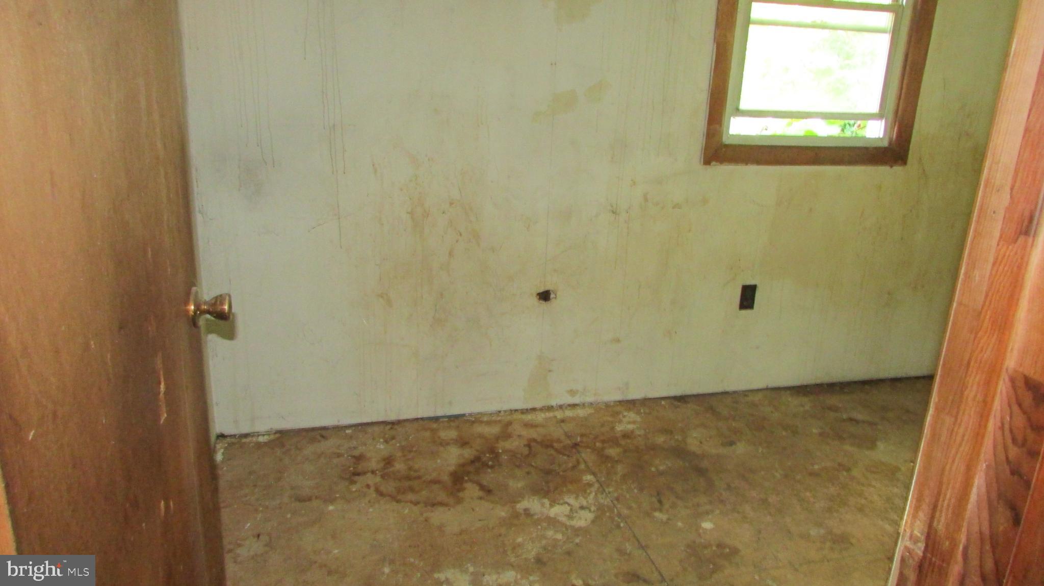 MIDDLE RIVER - Residential