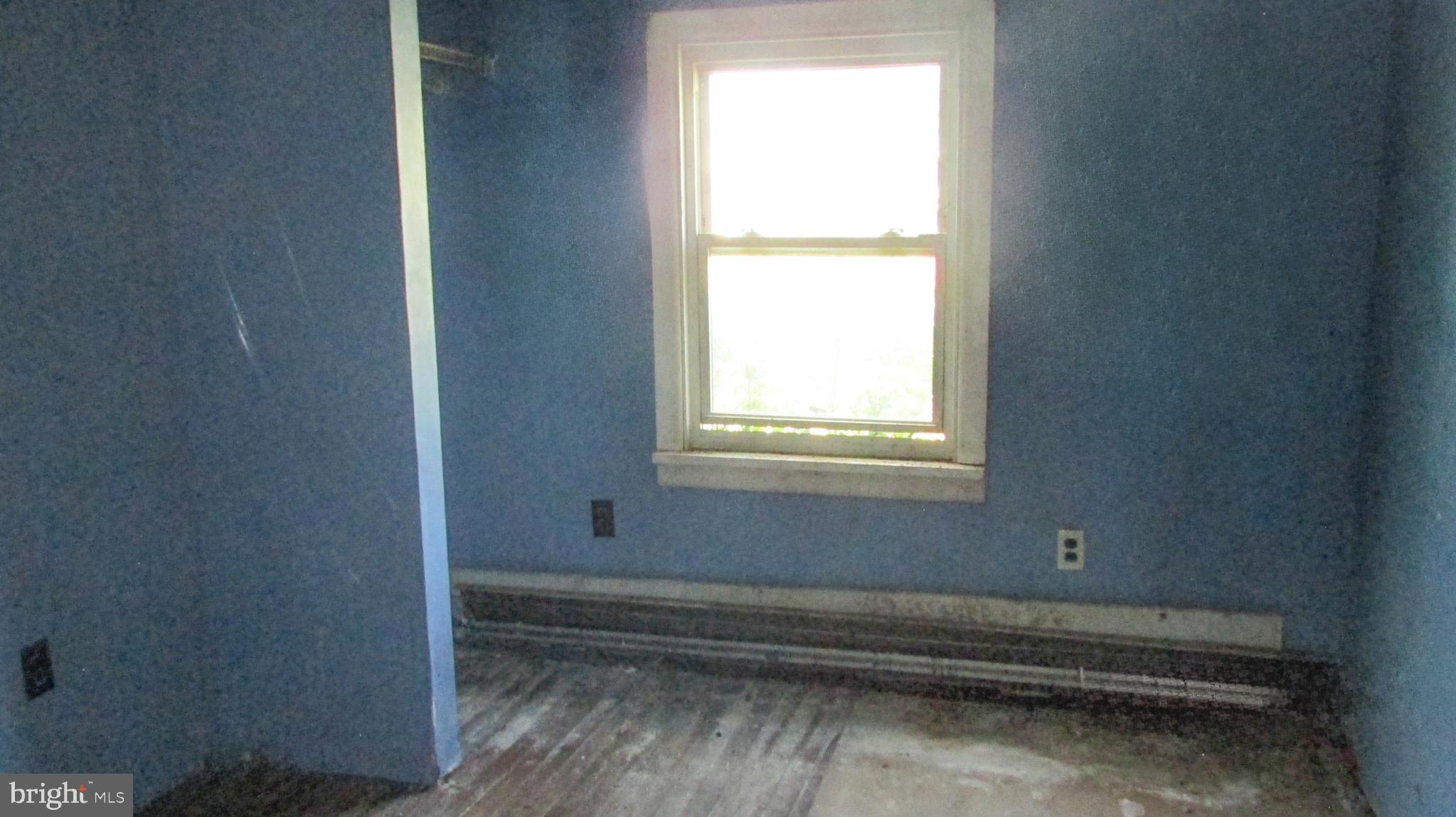 MIDDLE RIVER - Residential