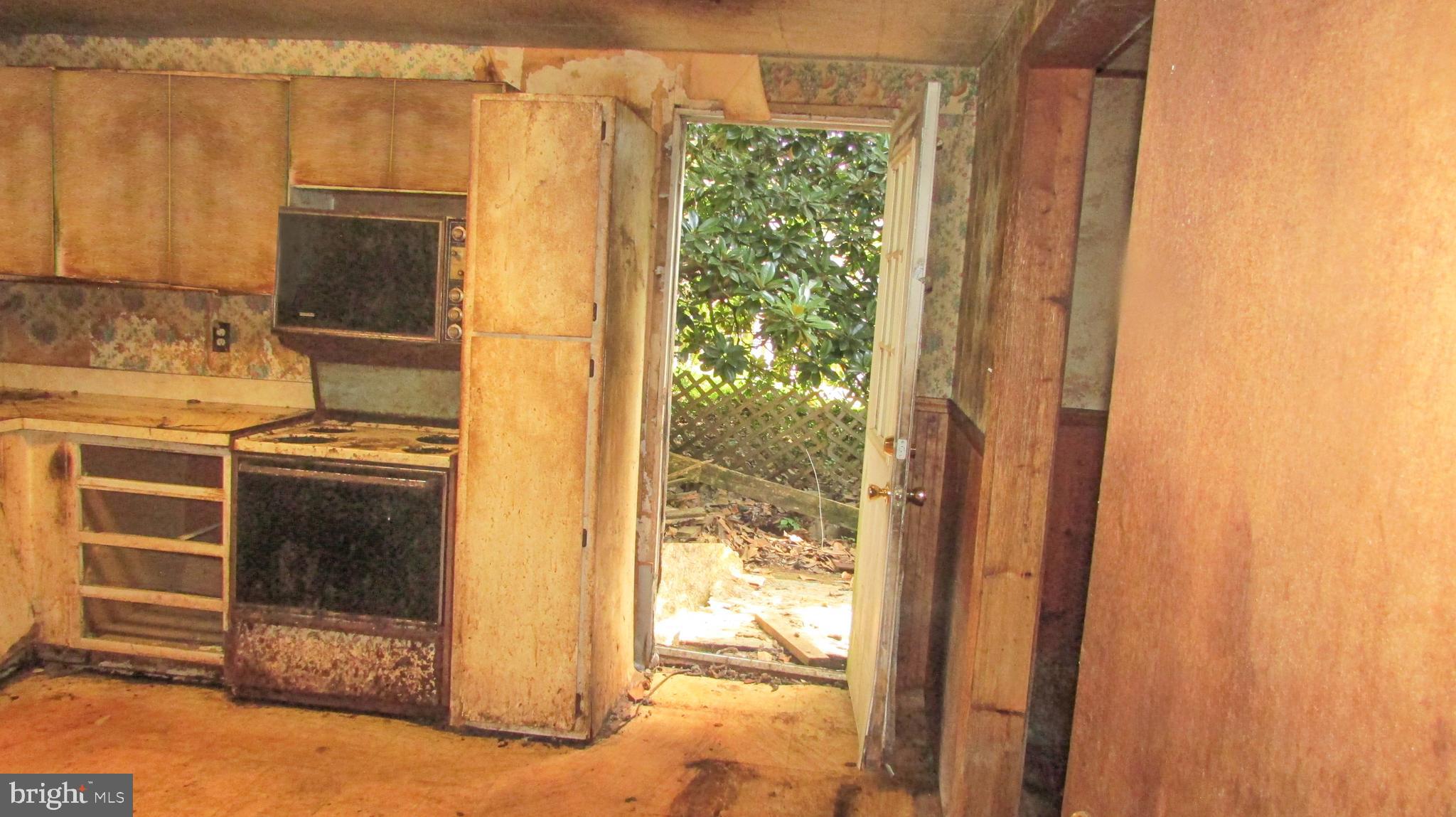 MIDDLE RIVER - Residential