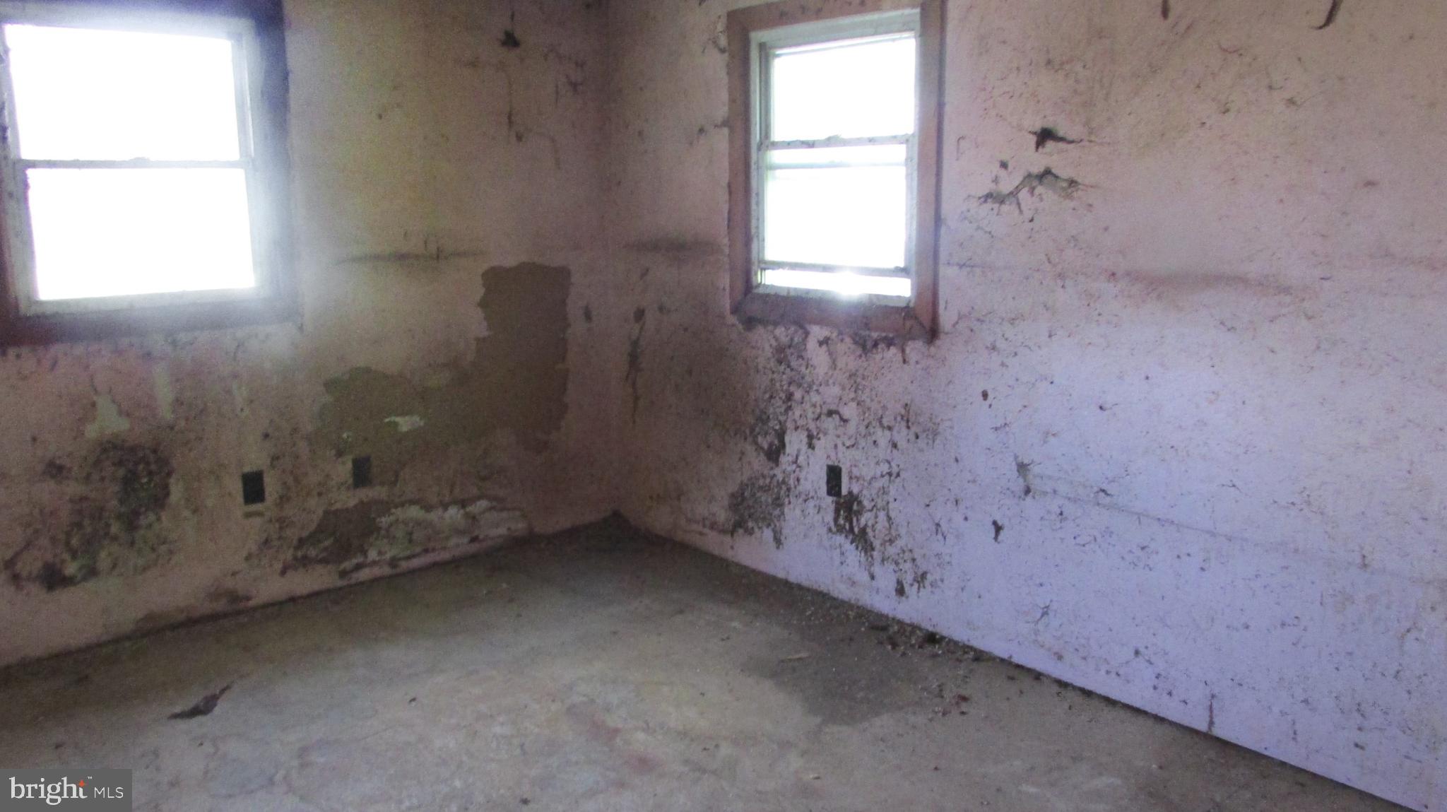 MIDDLE RIVER - Residential