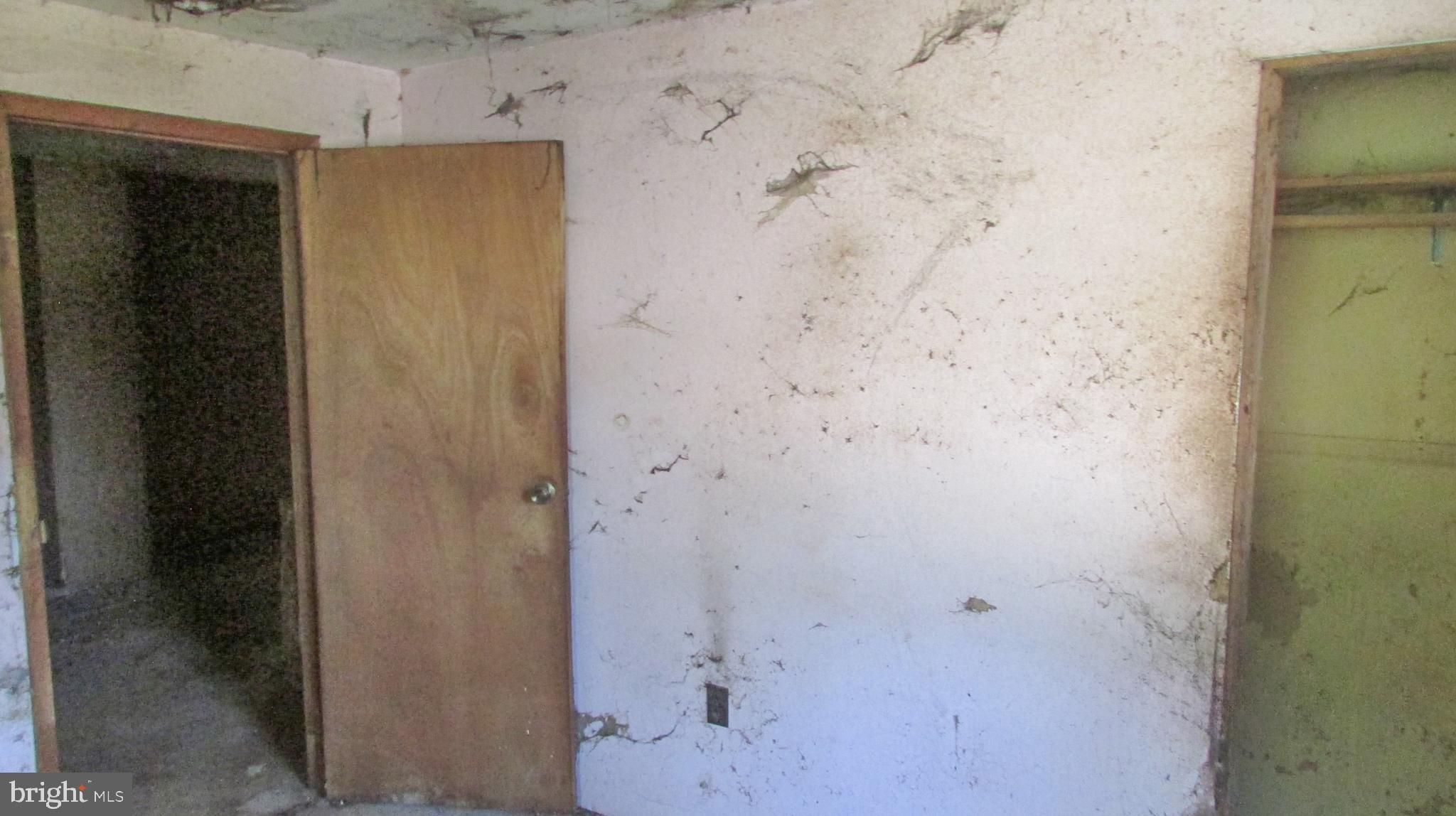 MIDDLE RIVER - Residential