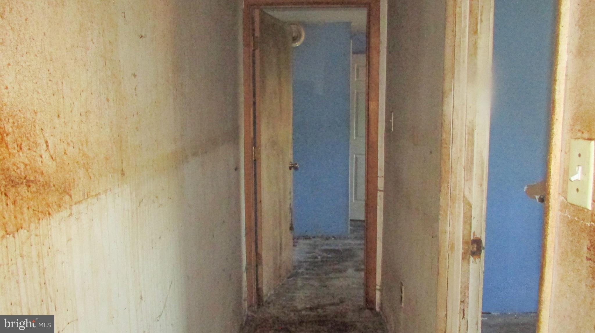 MIDDLE RIVER - Residential