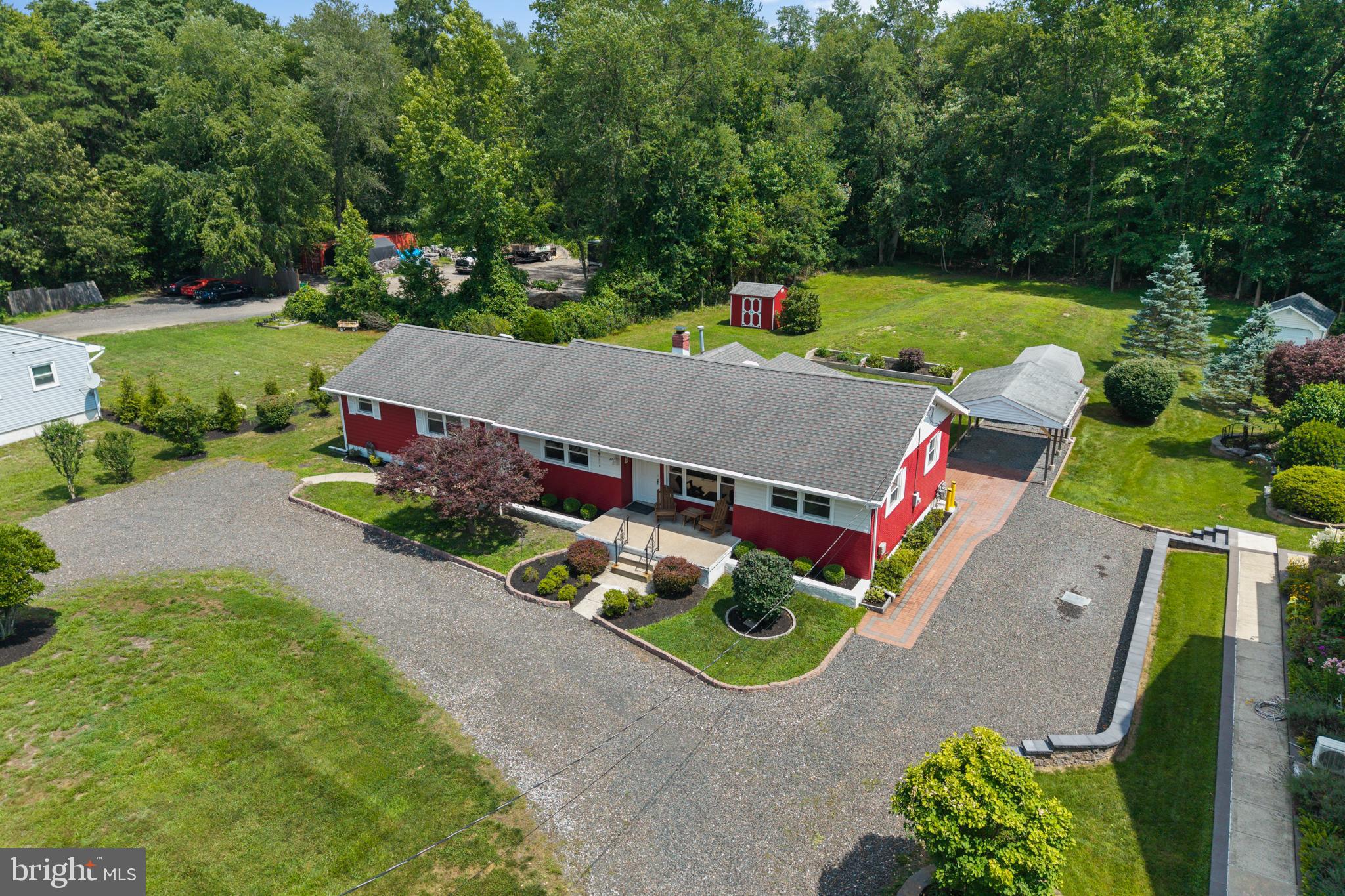 28 SKEET ROAD
