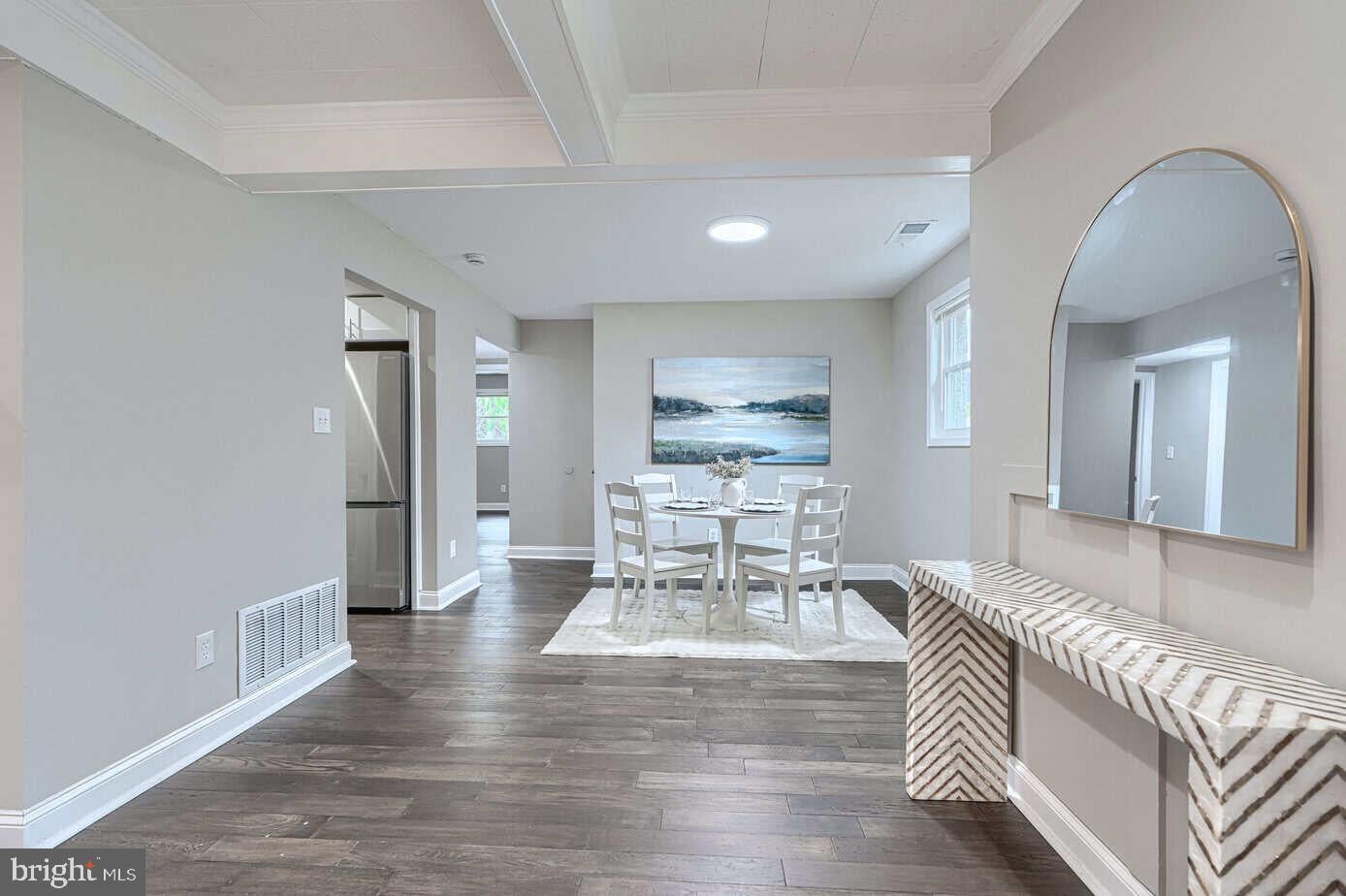 12 WARREN LODGE COURT 1-B