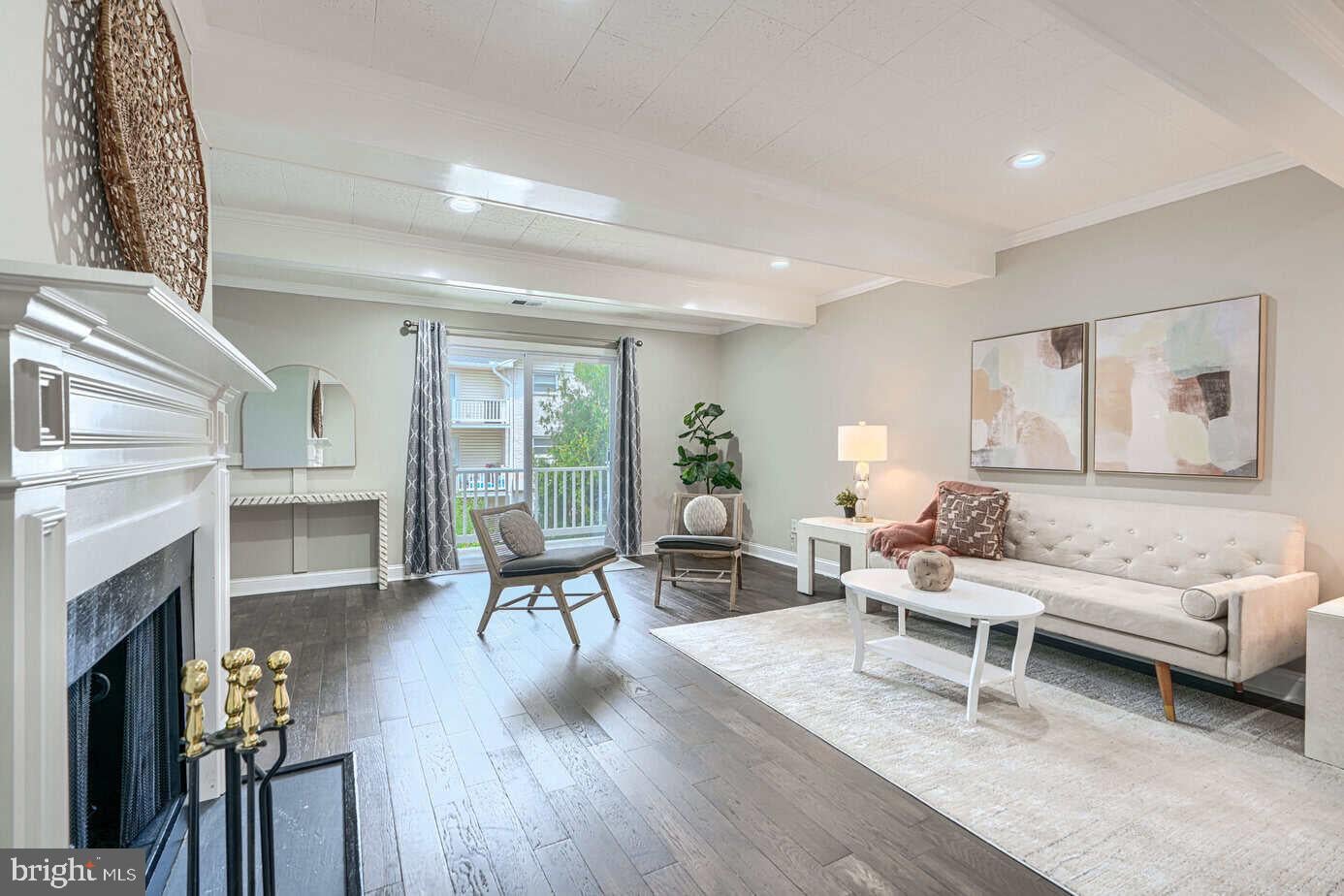 12 WARREN LODGE COURT 1-B