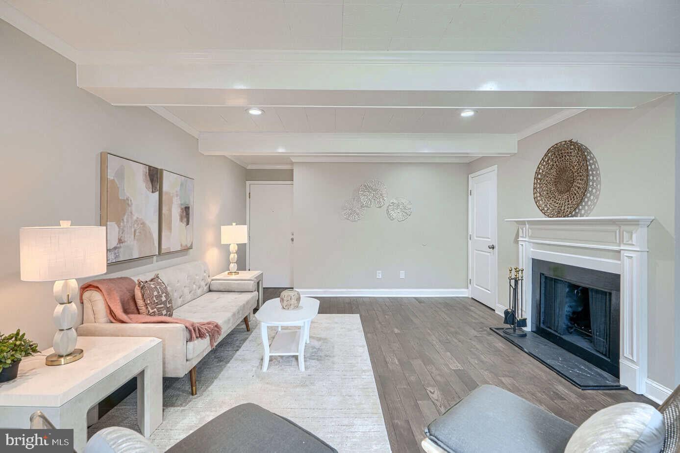 12 WARREN LODGE COURT 1-B