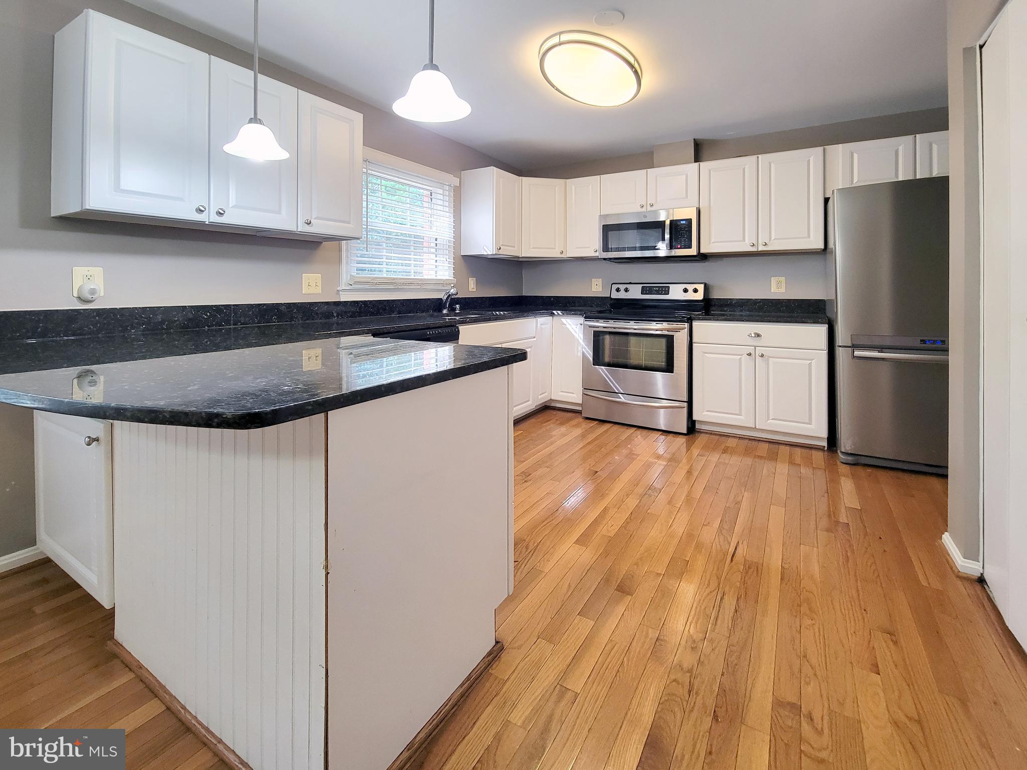 SARATOGA TOWNHOUSES - Residential Lease