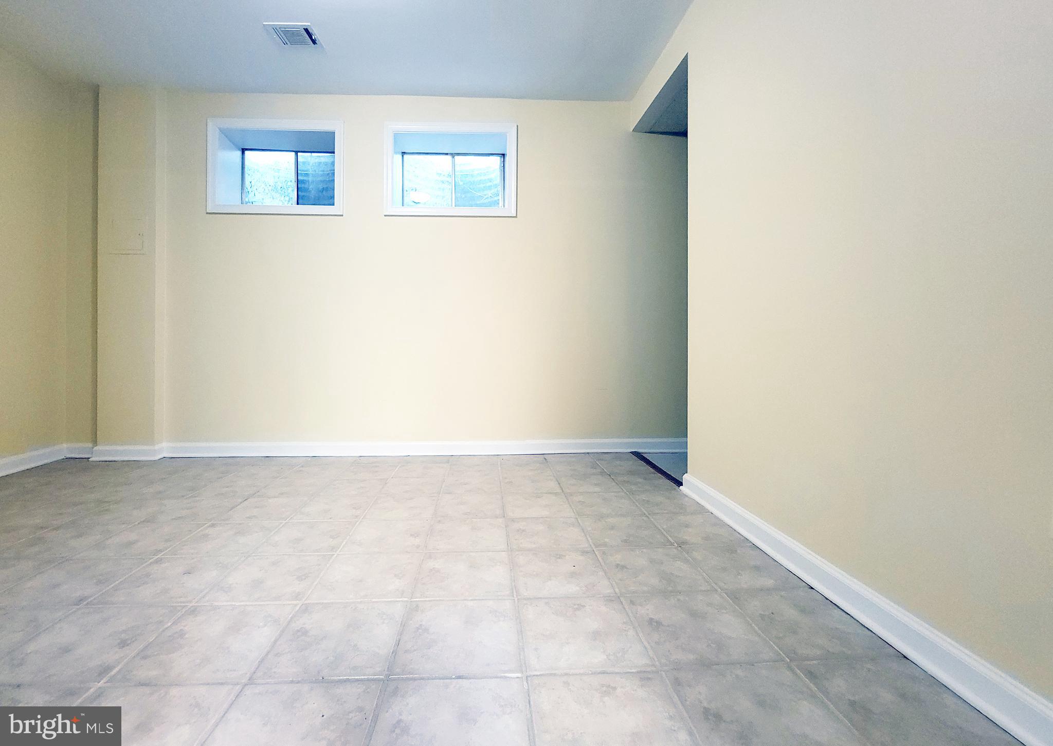 SARATOGA TOWNHOUSES - Residential Lease