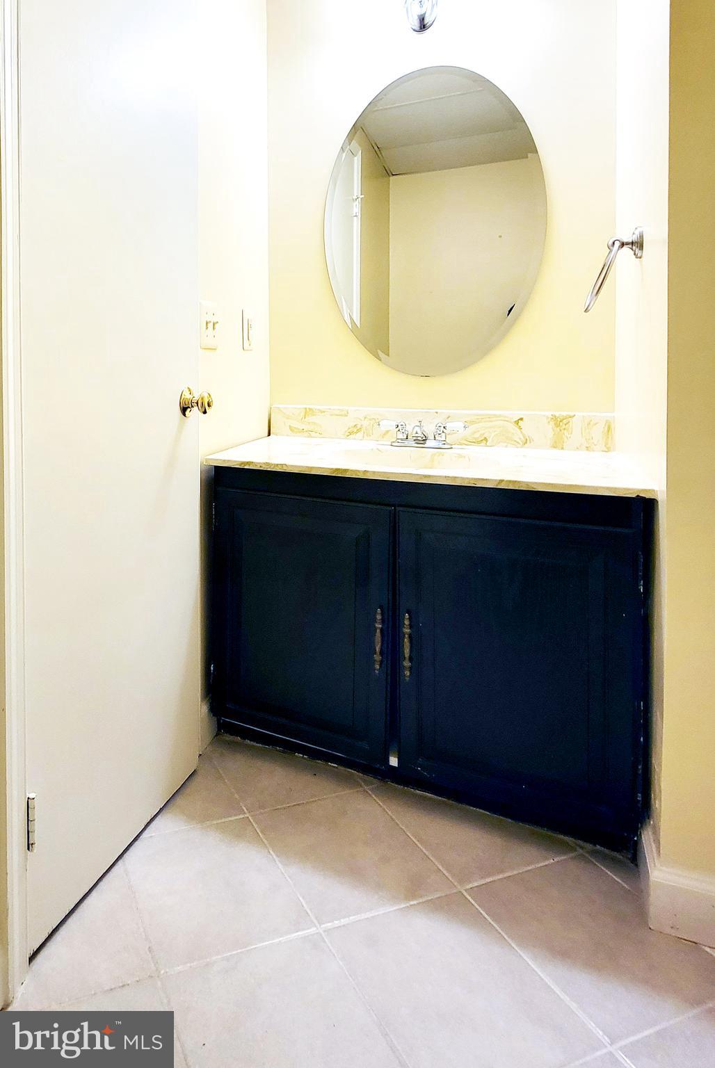 SARATOGA TOWNHOUSES - Residential Lease