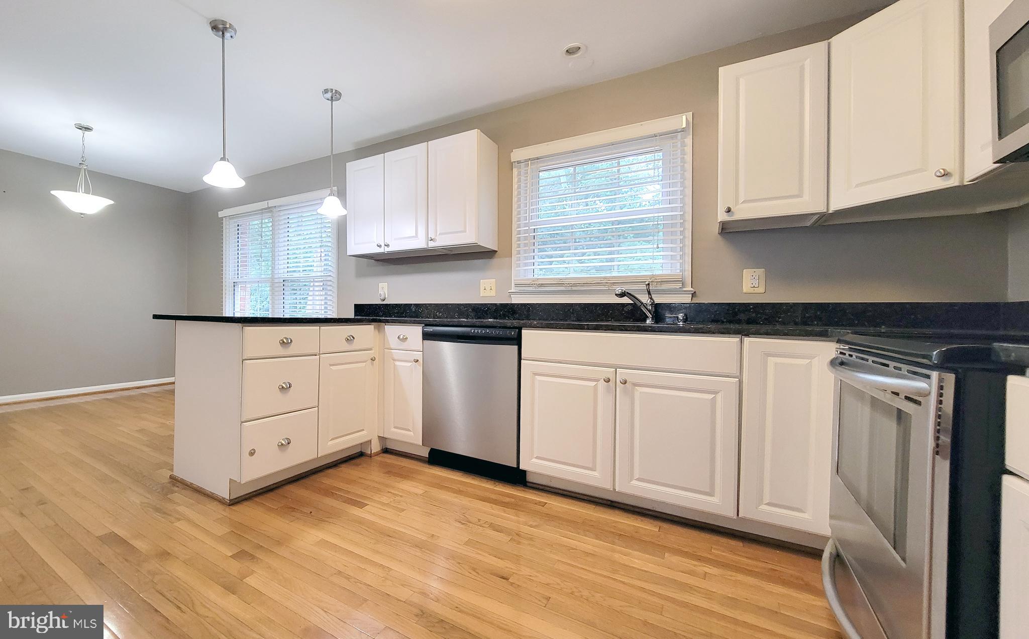 SARATOGA TOWNHOUSES - Residential Lease