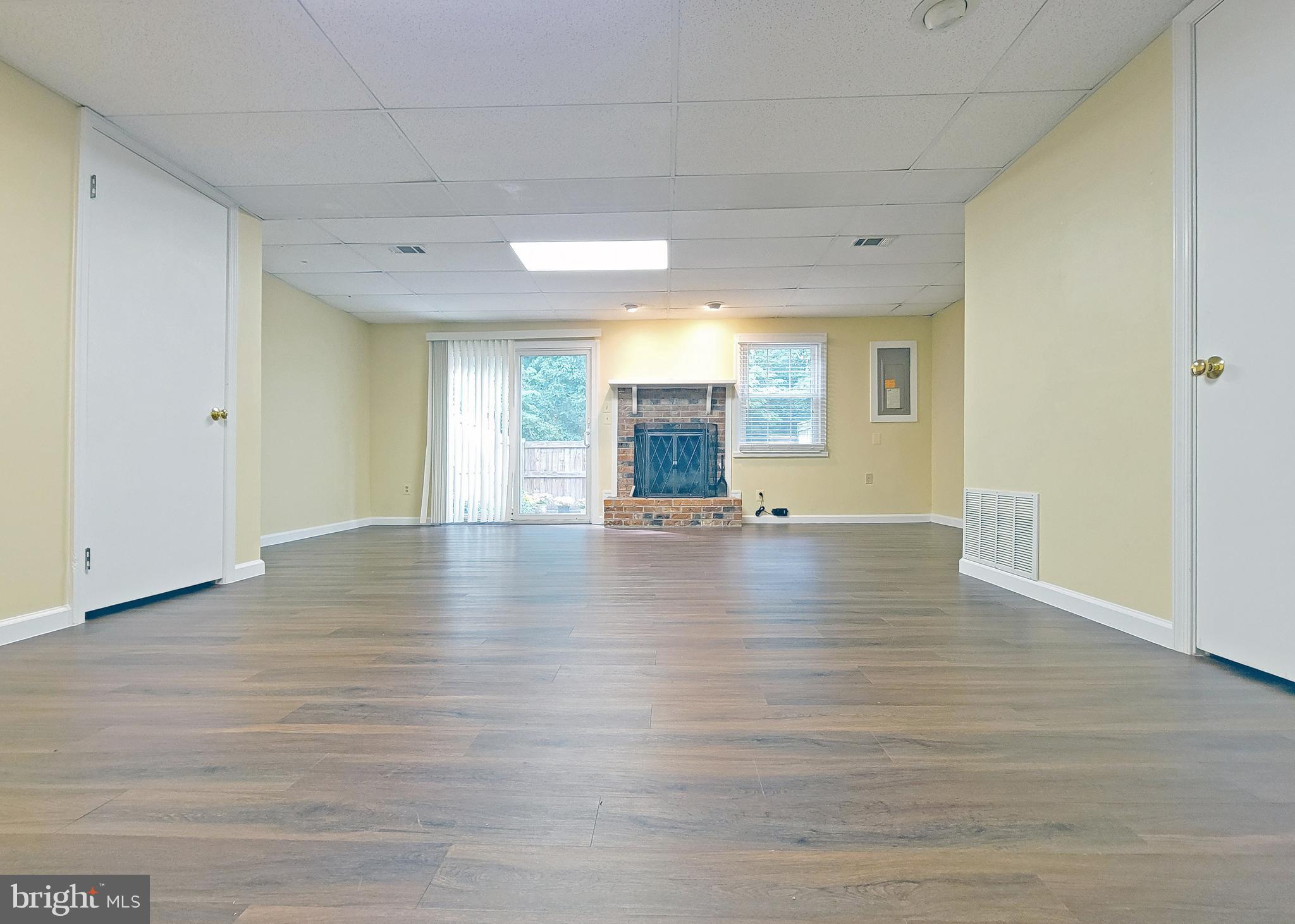 SARATOGA TOWNHOUSES - Residential Lease