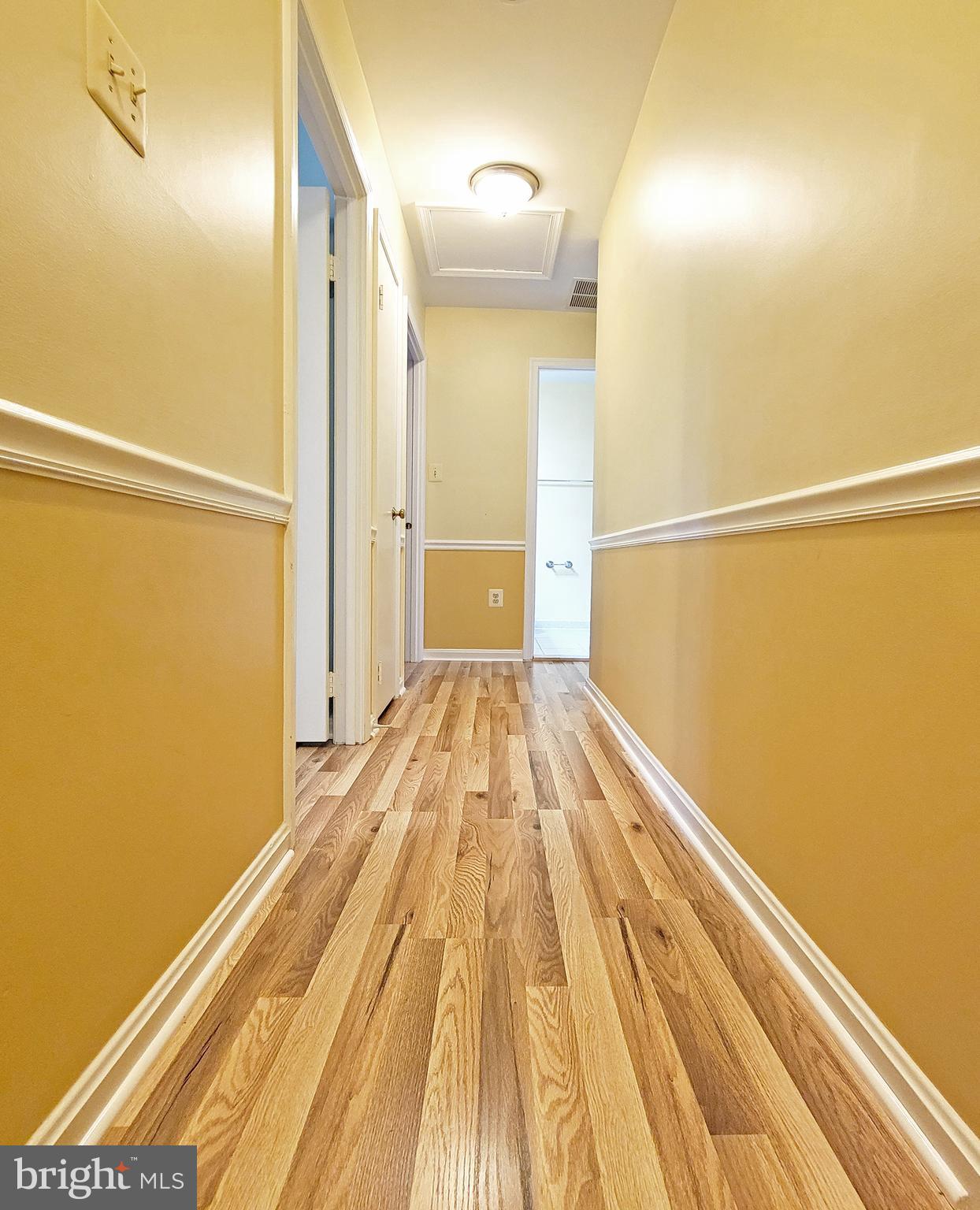 SARATOGA TOWNHOUSES - Residential Lease