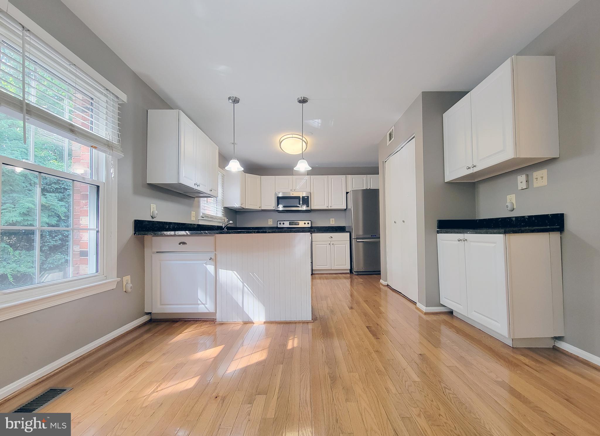 SARATOGA TOWNHOUSES - Residential Lease