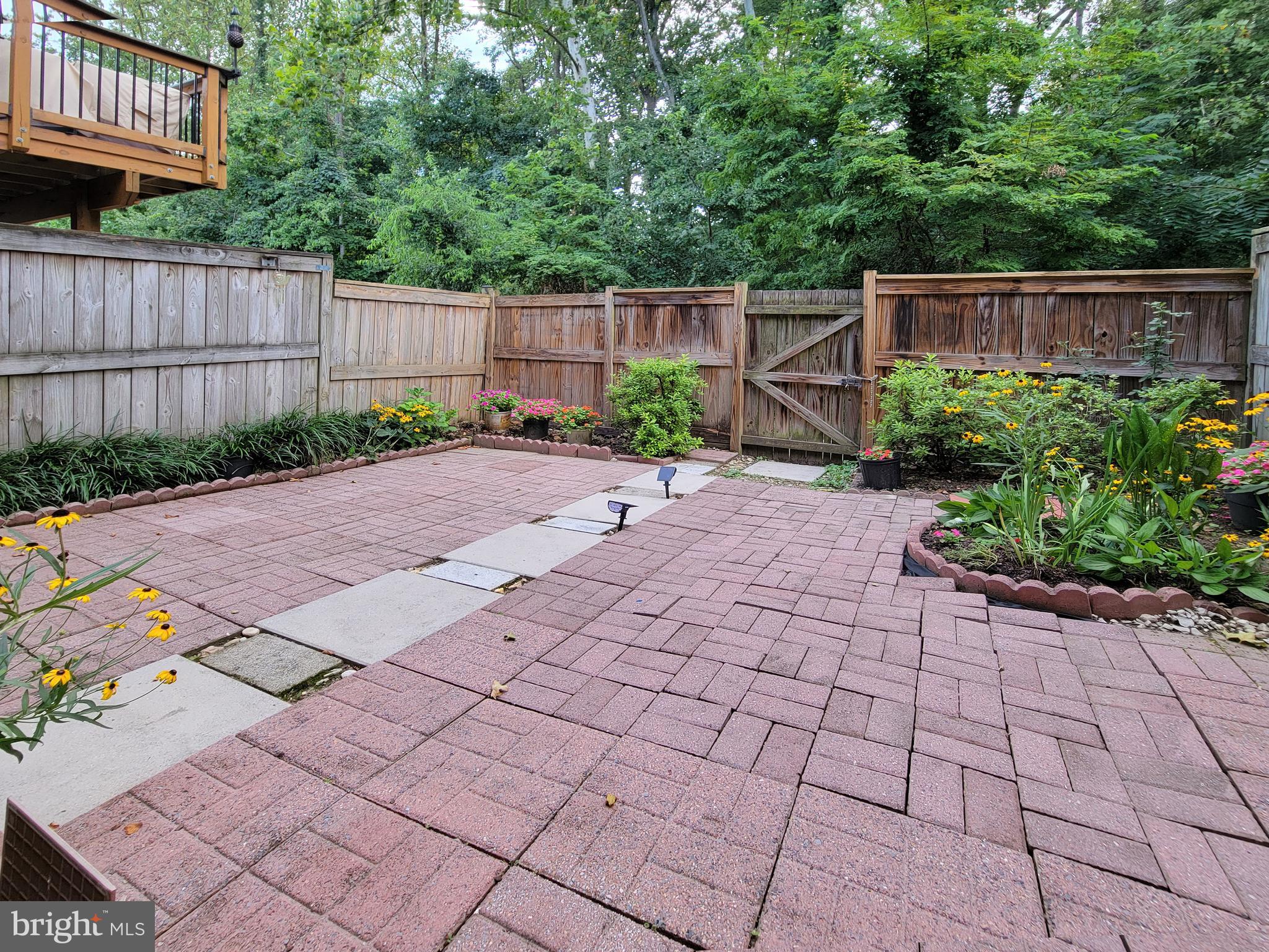 SARATOGA TOWNHOUSES - Residential Lease