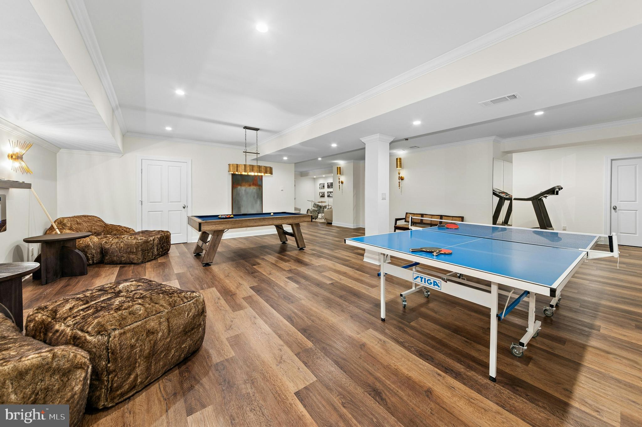 NEWPORT RIDGE - Residential