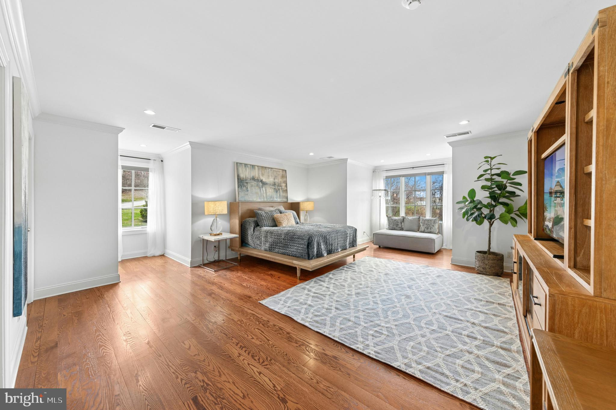 NEWPORT RIDGE - Residential