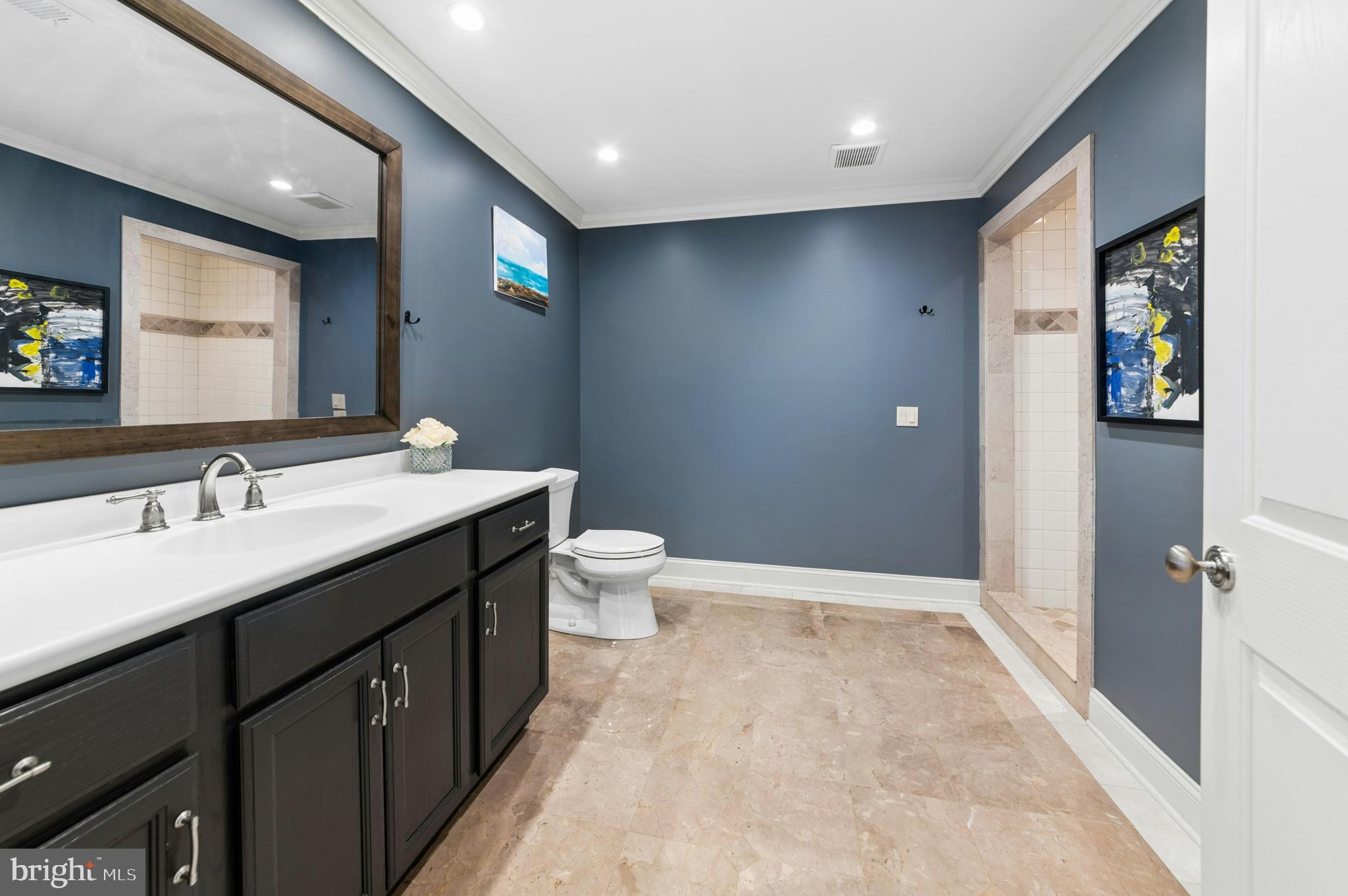 NEWPORT RIDGE - Residential