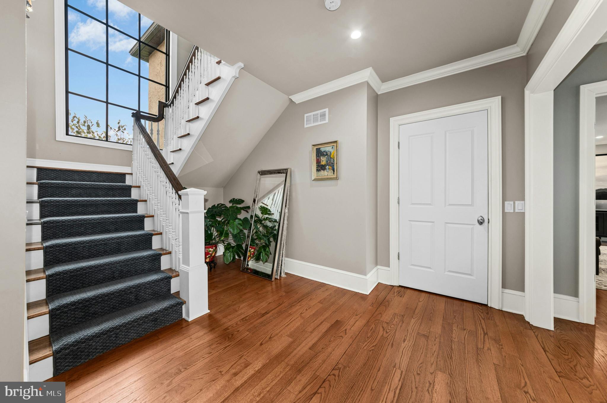 NEWPORT RIDGE - Residential