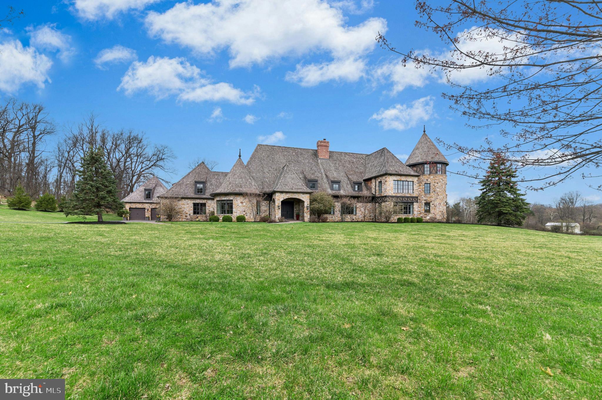 NEWPORT RIDGE - Residential