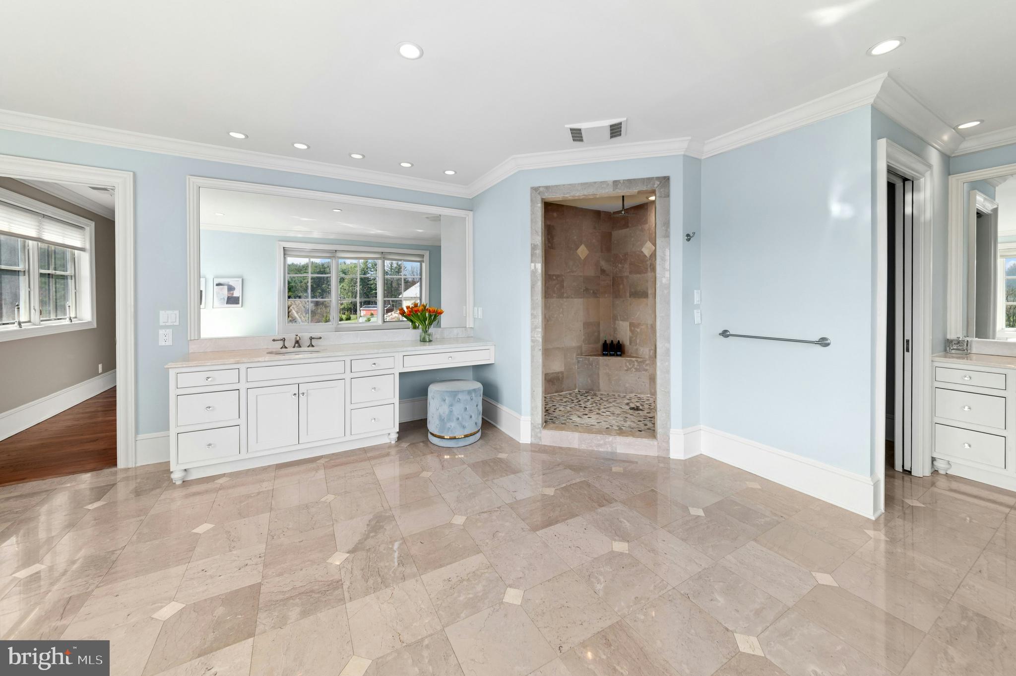 NEWPORT RIDGE - Residential