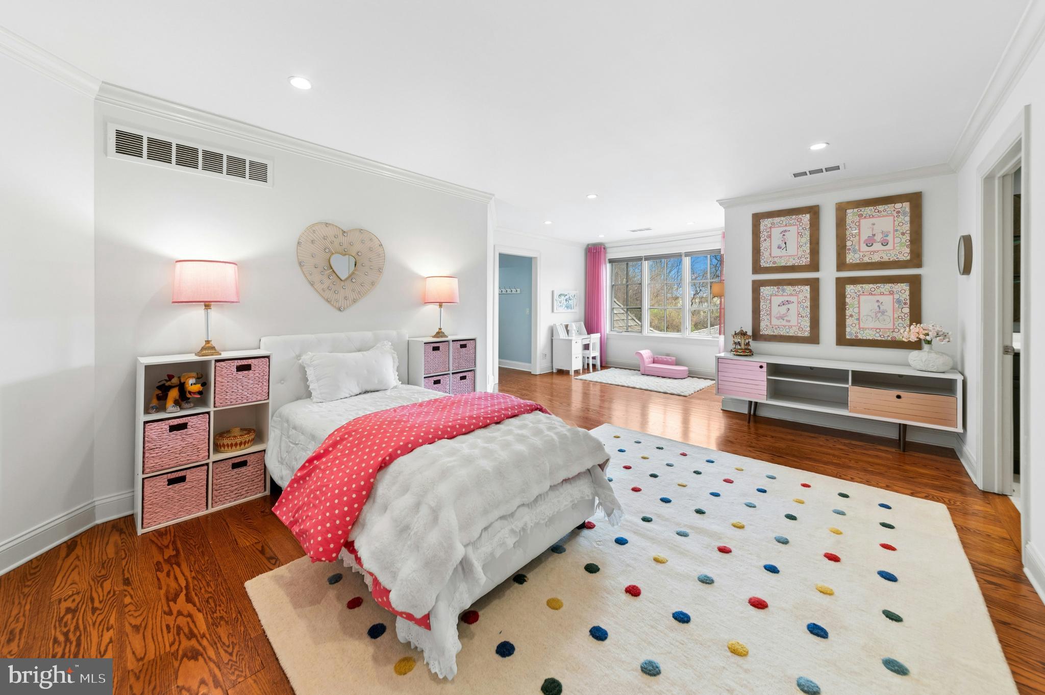 NEWPORT RIDGE - Residential