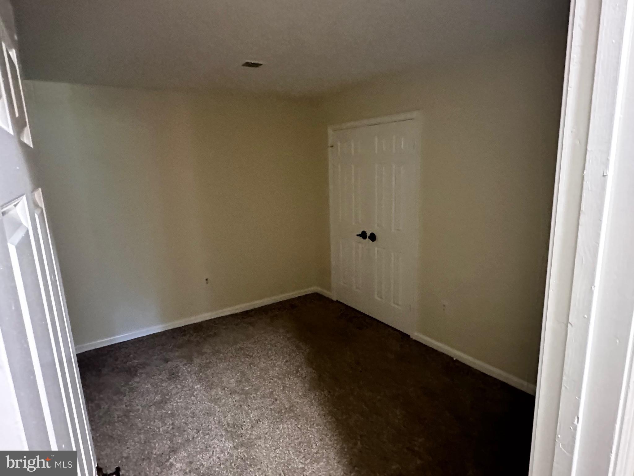 FAIR WOODS - Residential Lease