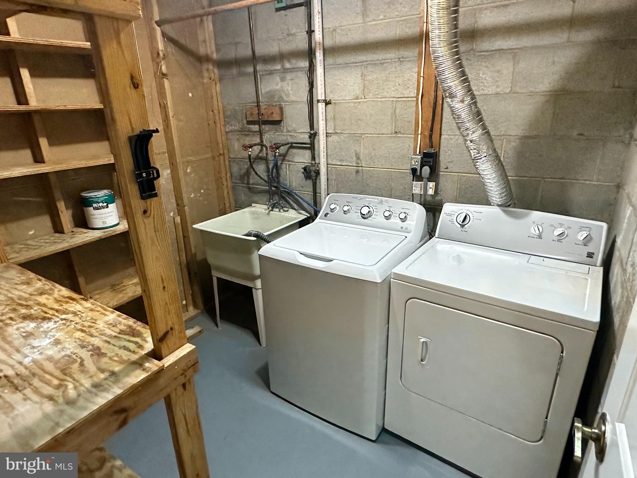 FAIR WOODS - Residential Lease