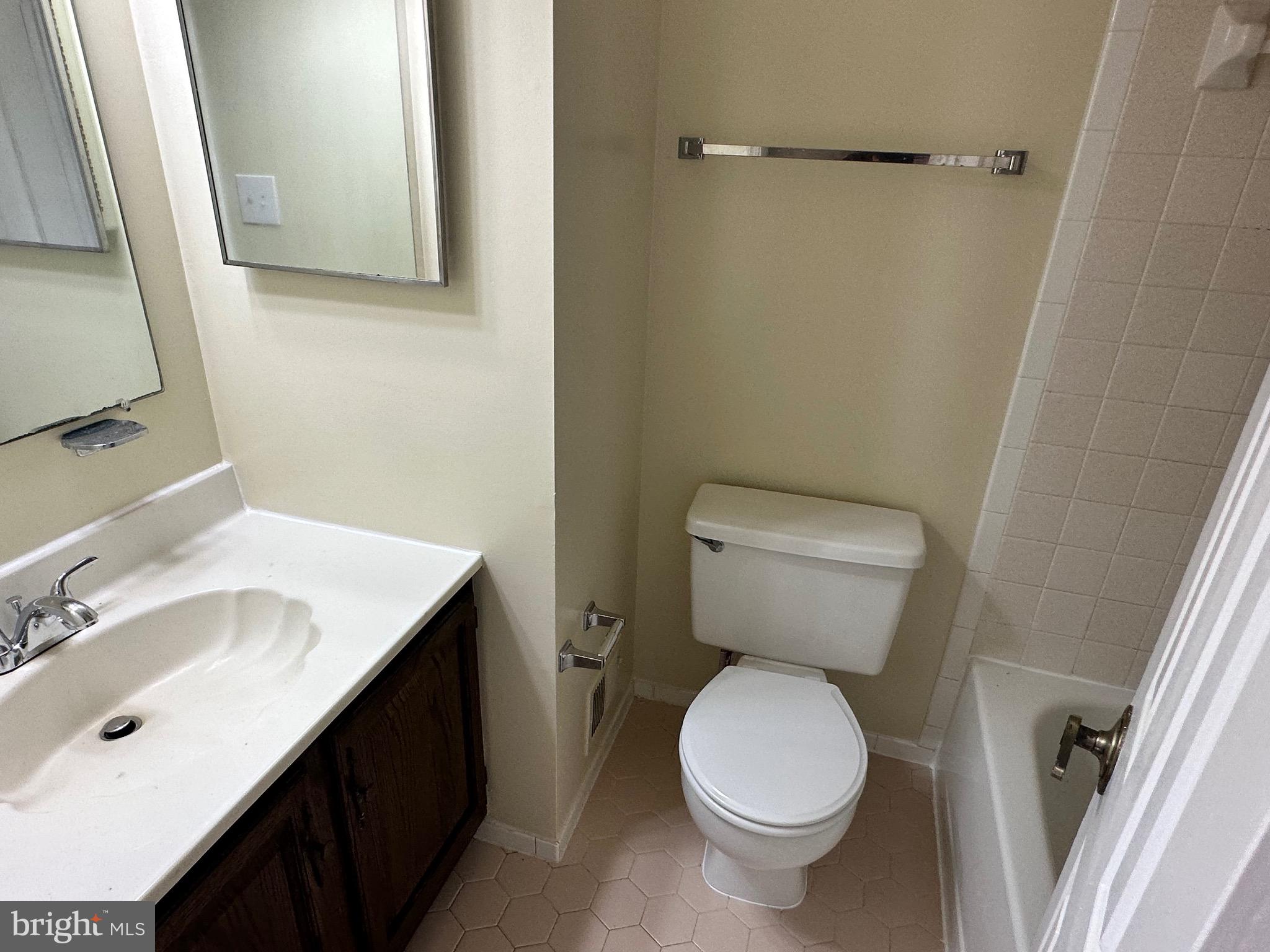 FAIR WOODS - Residential Lease