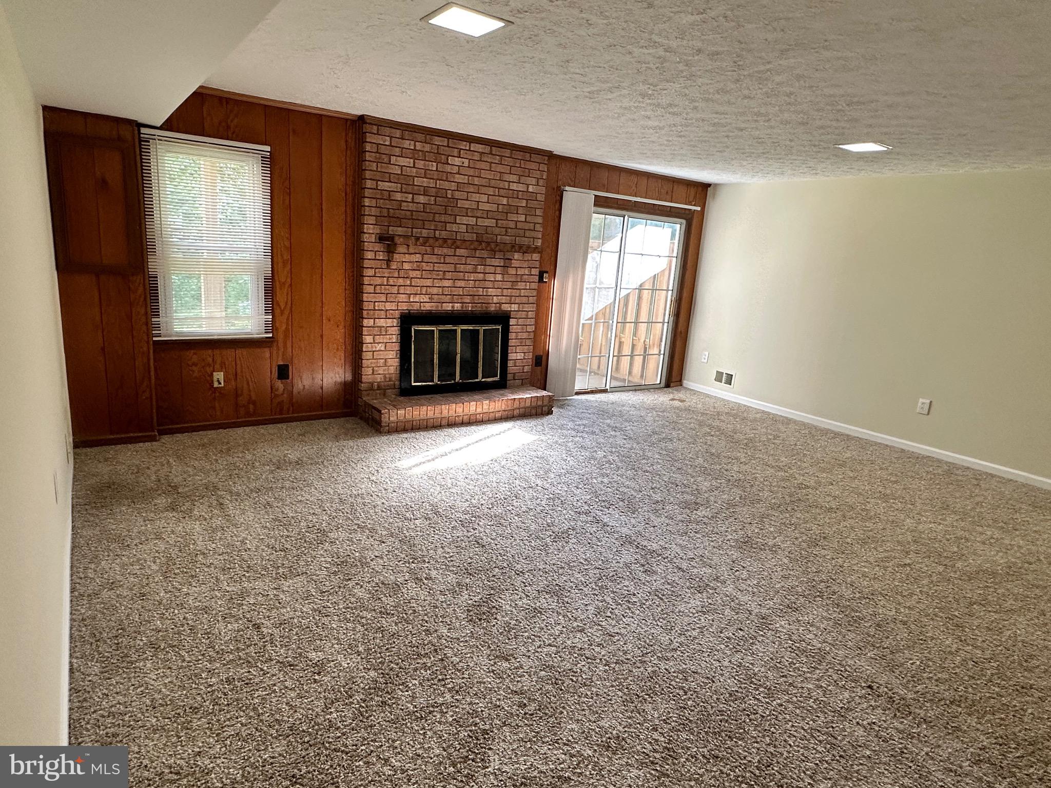 FAIR WOODS - Residential Lease