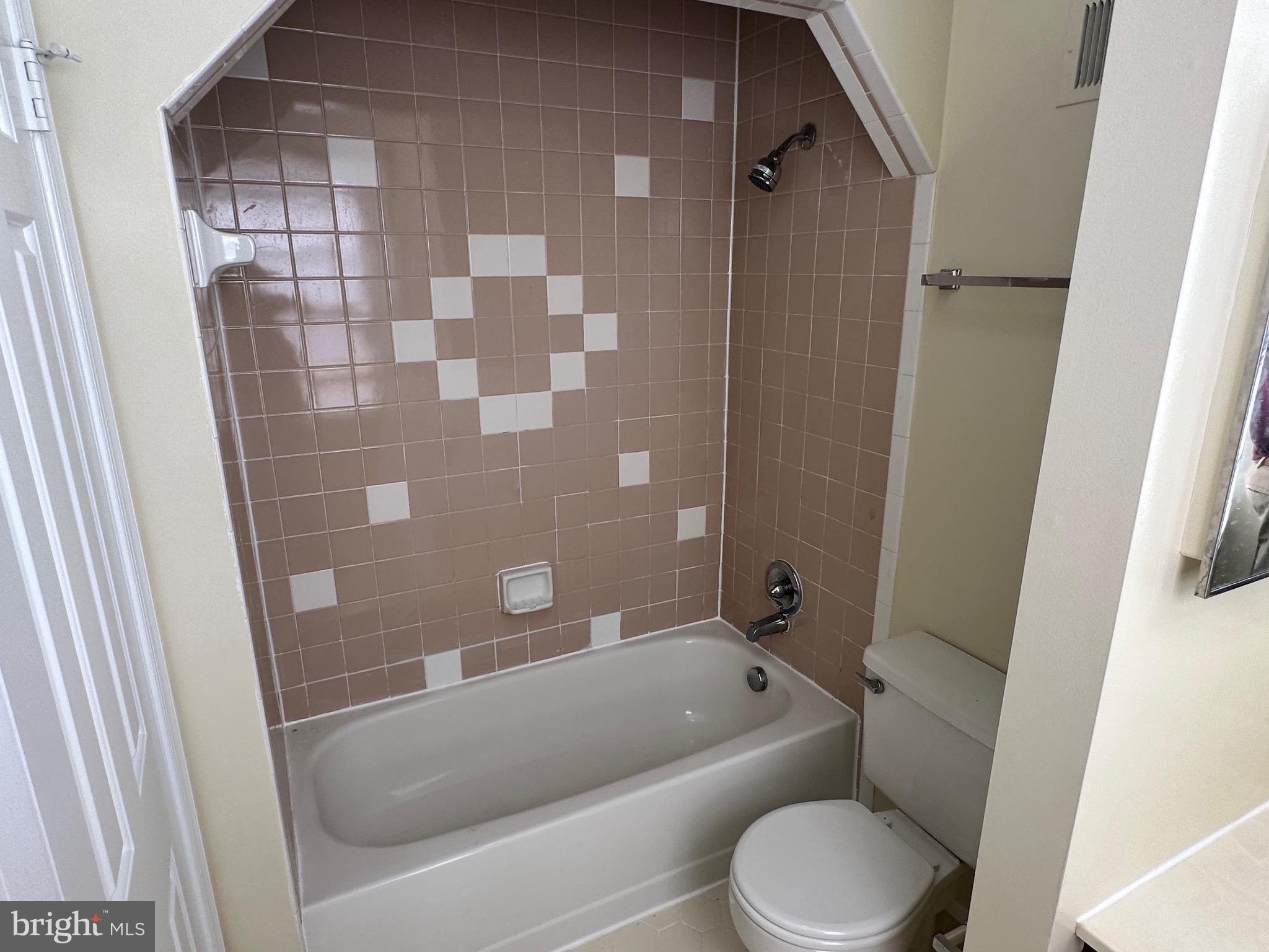 FAIR WOODS - Residential Lease