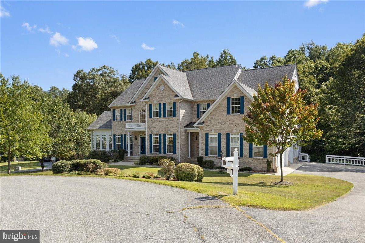 335 SUMMITWOOD DRIVE