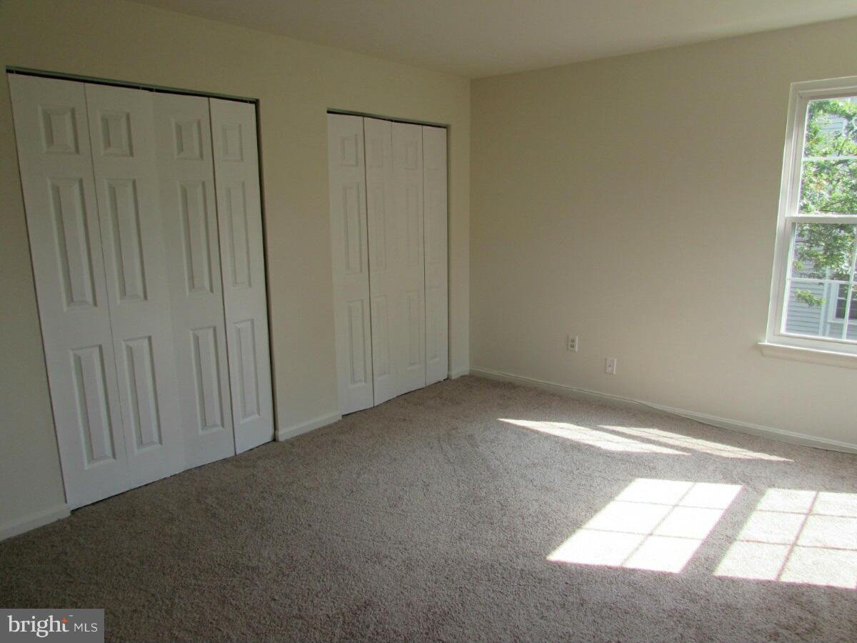 CROMWELL FOUNTAIN - Residential