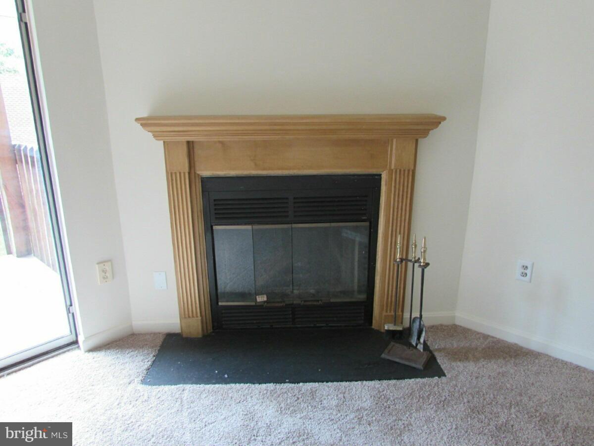 CROMWELL FOUNTAIN - Residential