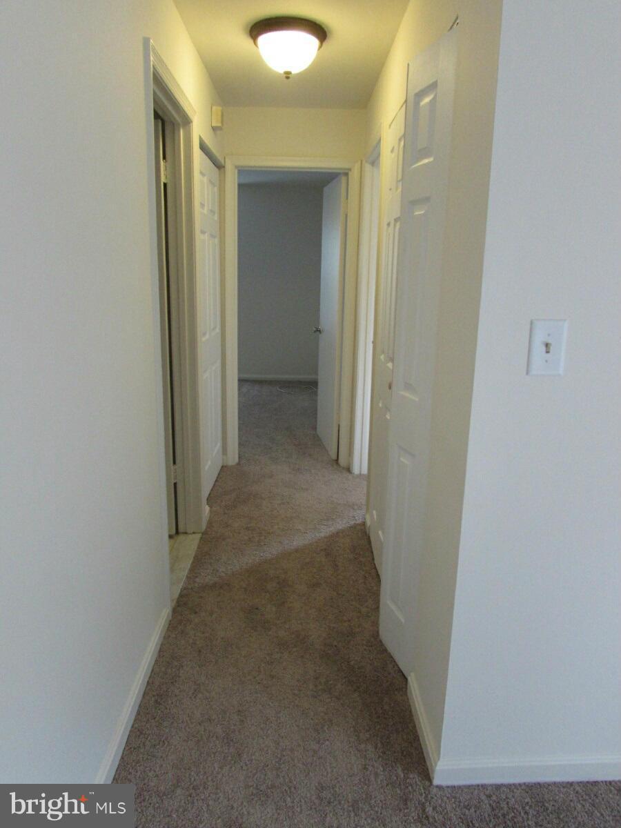 CROMWELL FOUNTAIN - Residential