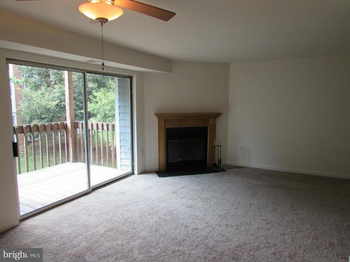 CROMWELL FOUNTAIN - Residential