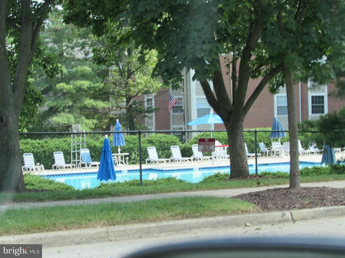 CROMWELL FOUNTAIN - Residential