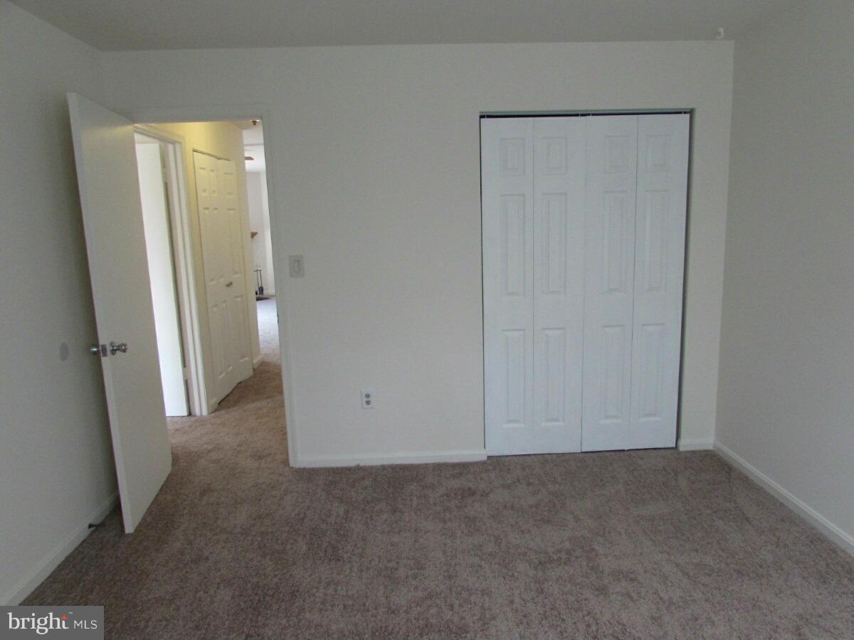 CROMWELL FOUNTAIN - Residential