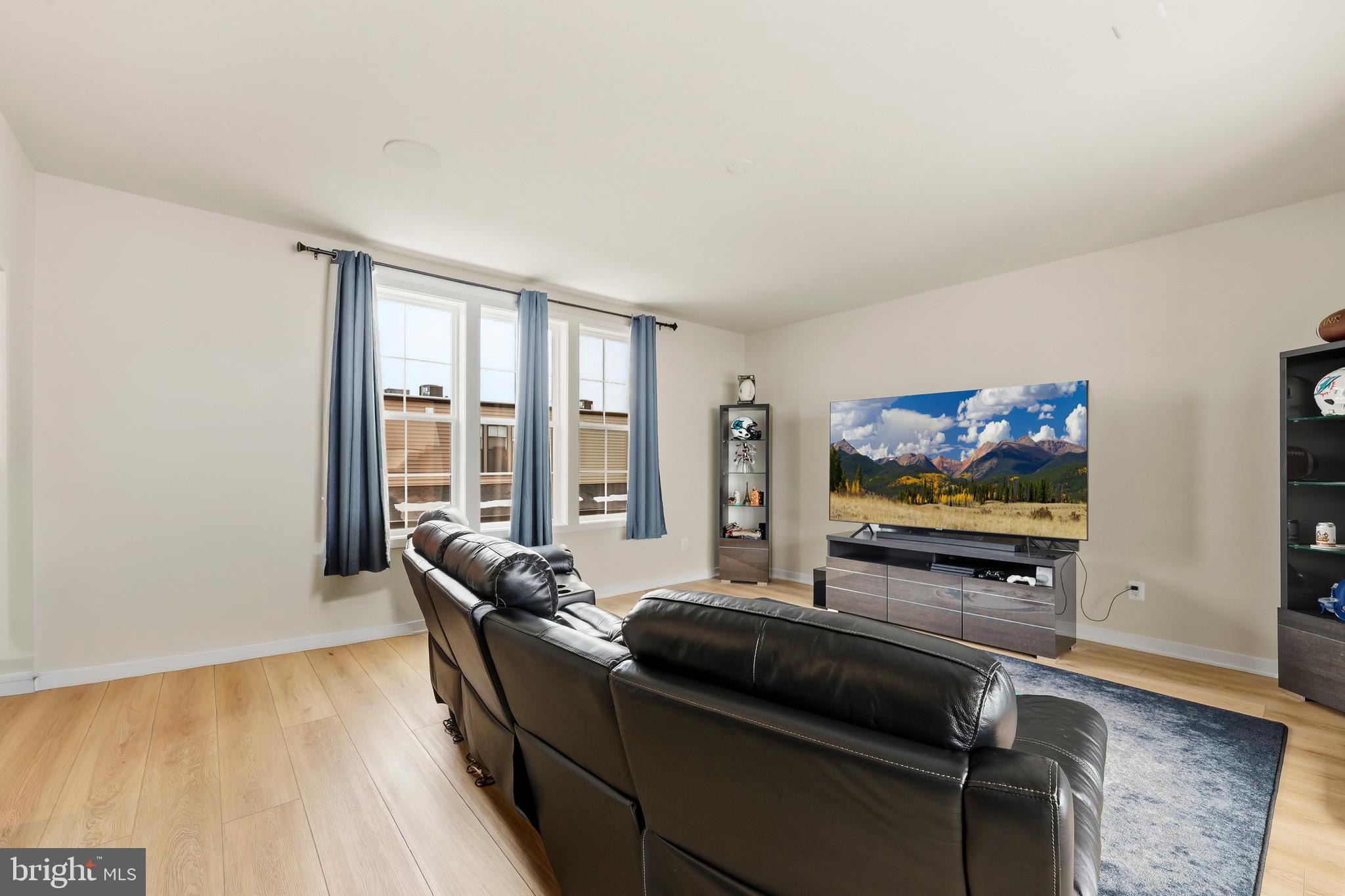 METRO WALK AT MOOREFIELD STATION - Residential